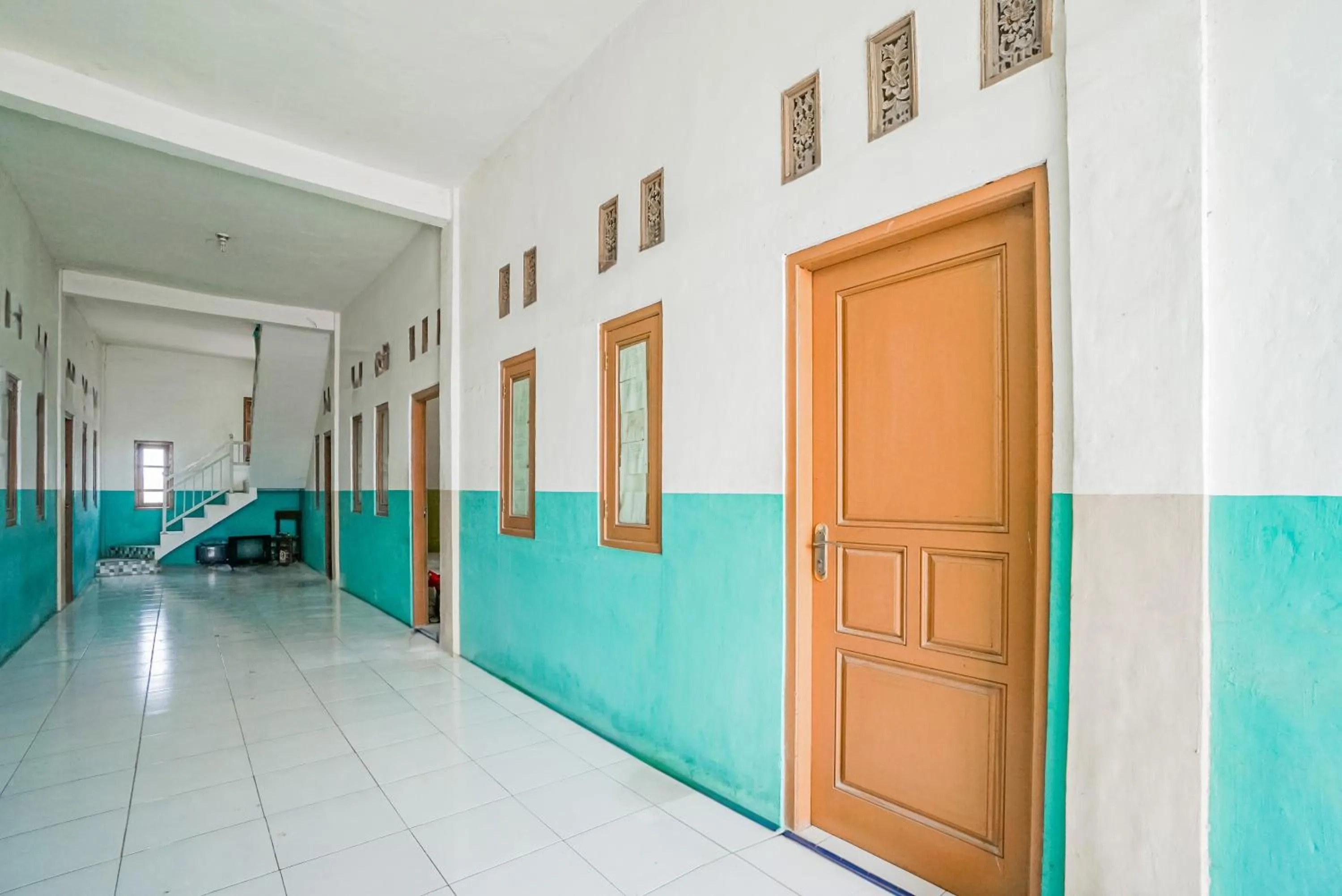 Lobby or reception in Hotel O Wunut Homestay Syariah