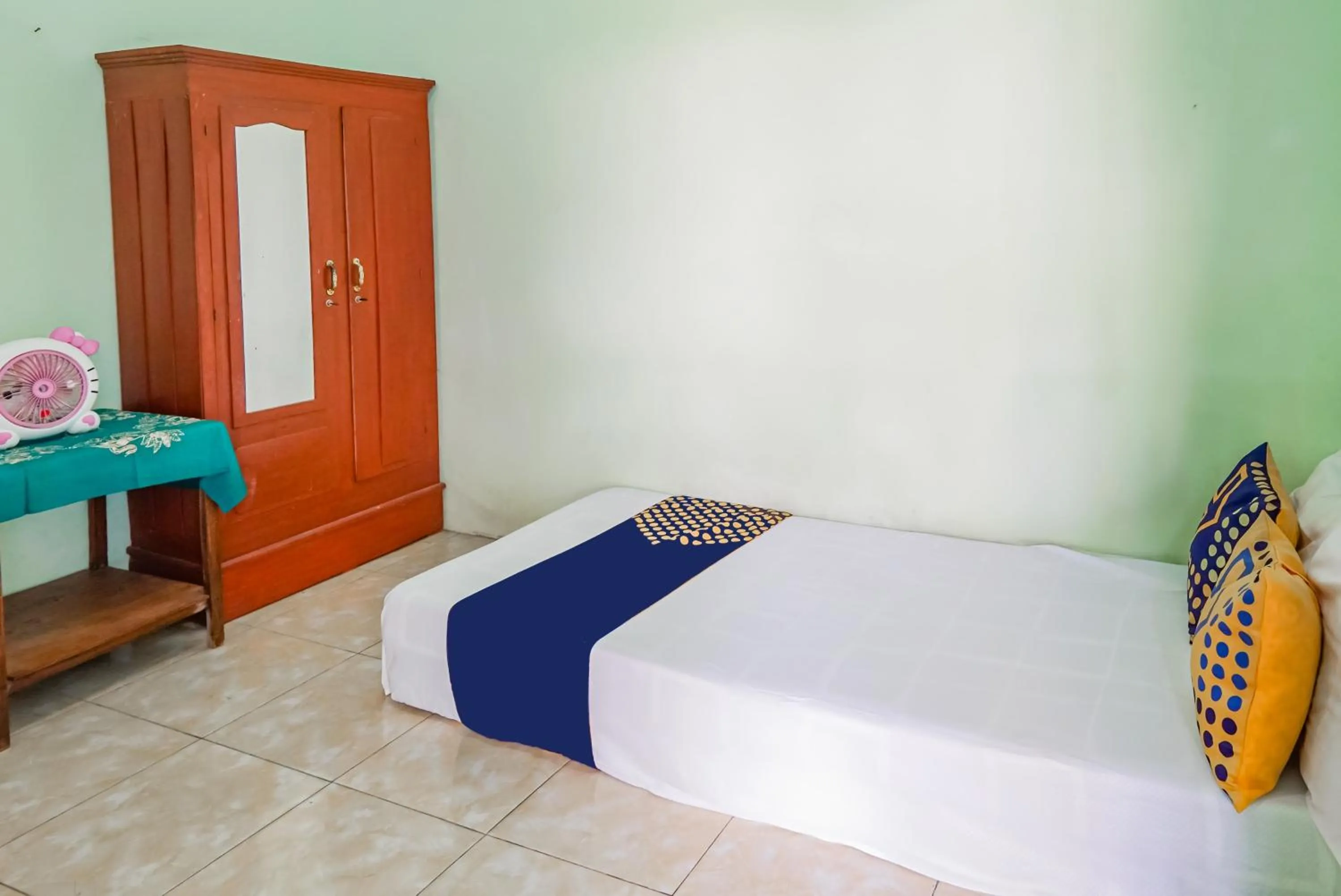 Bedroom, Bed in Hotel O Wunut Homestay Syariah
