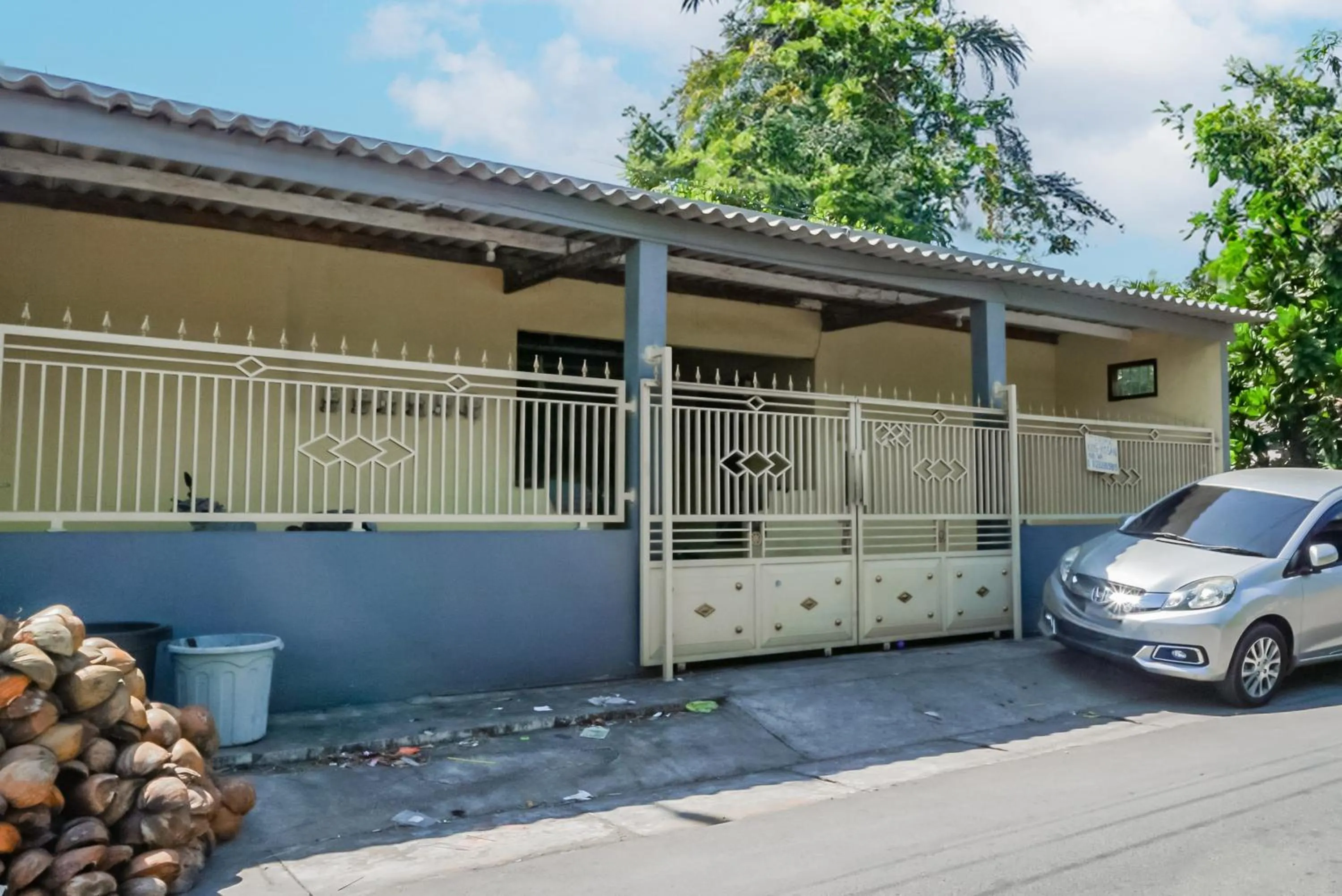 Facade/entrance in Hotel O Wunut Homestay Syariah