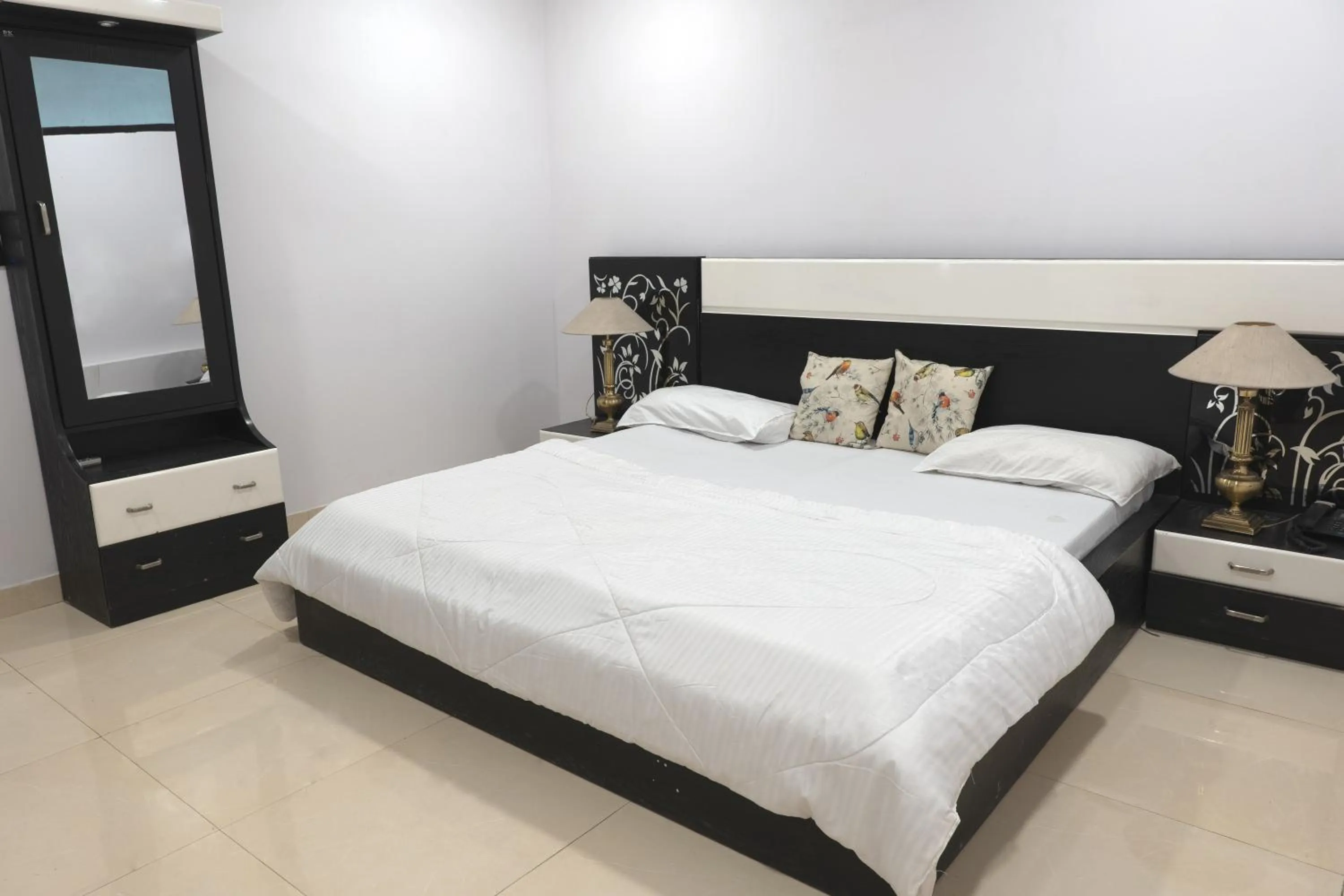 Bed in Embassy Suites