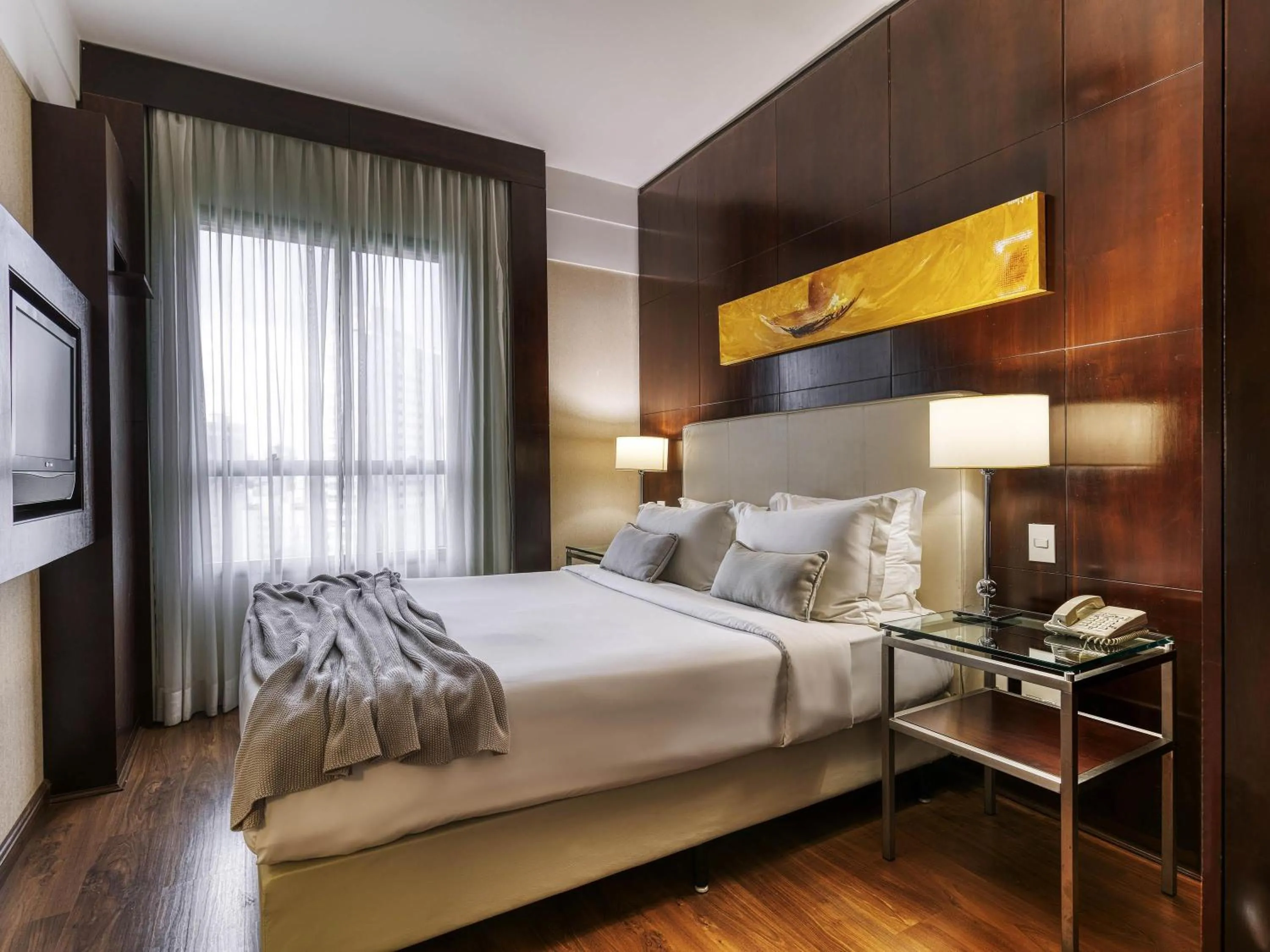 Photo of the whole room, Bed in Mercure Belo Horizonte Lourdes