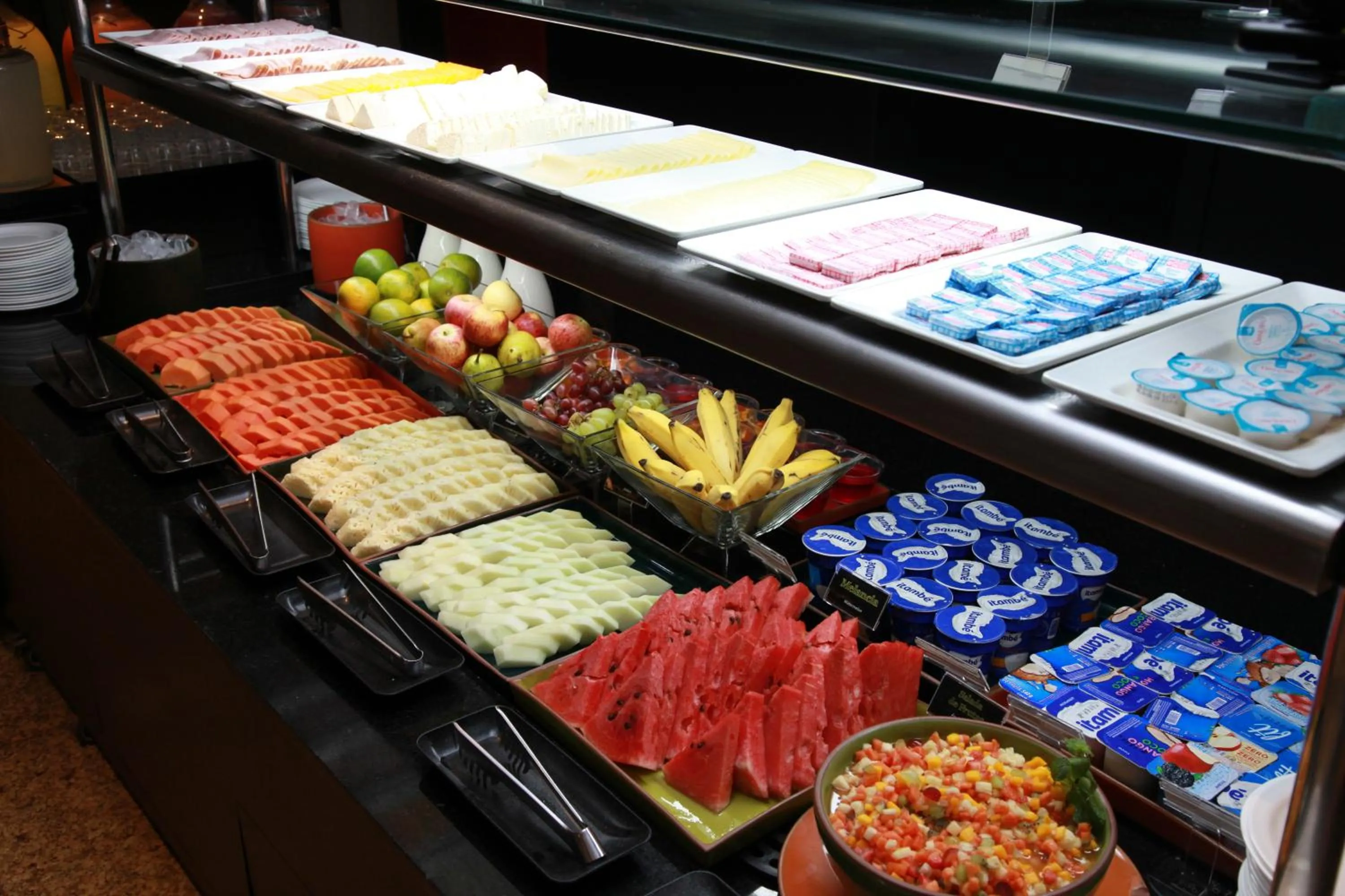 Buffet breakfast in Mercure Belo Horizonte Lourdes