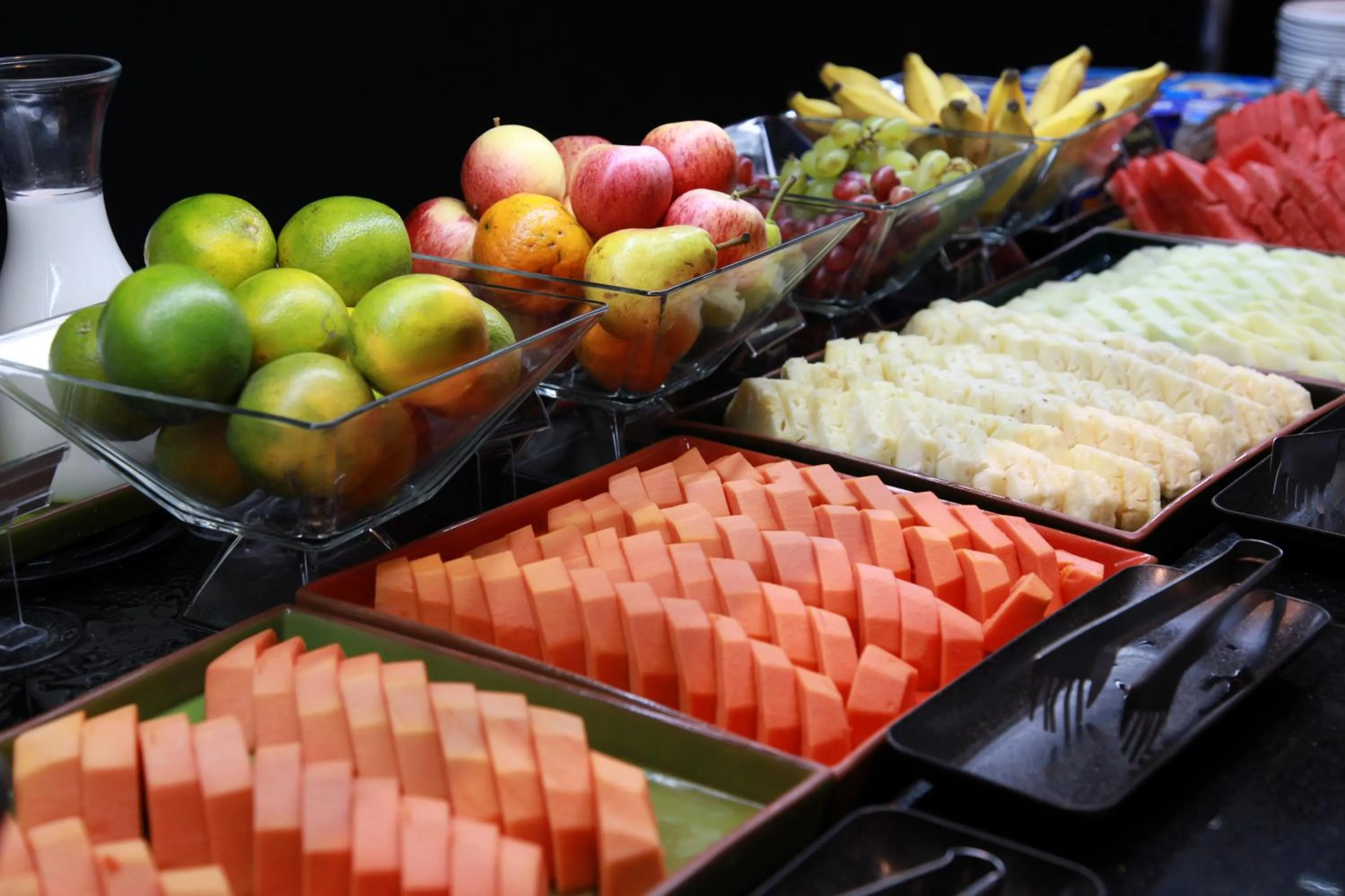 Buffet breakfast in Mercure Belo Horizonte Lourdes