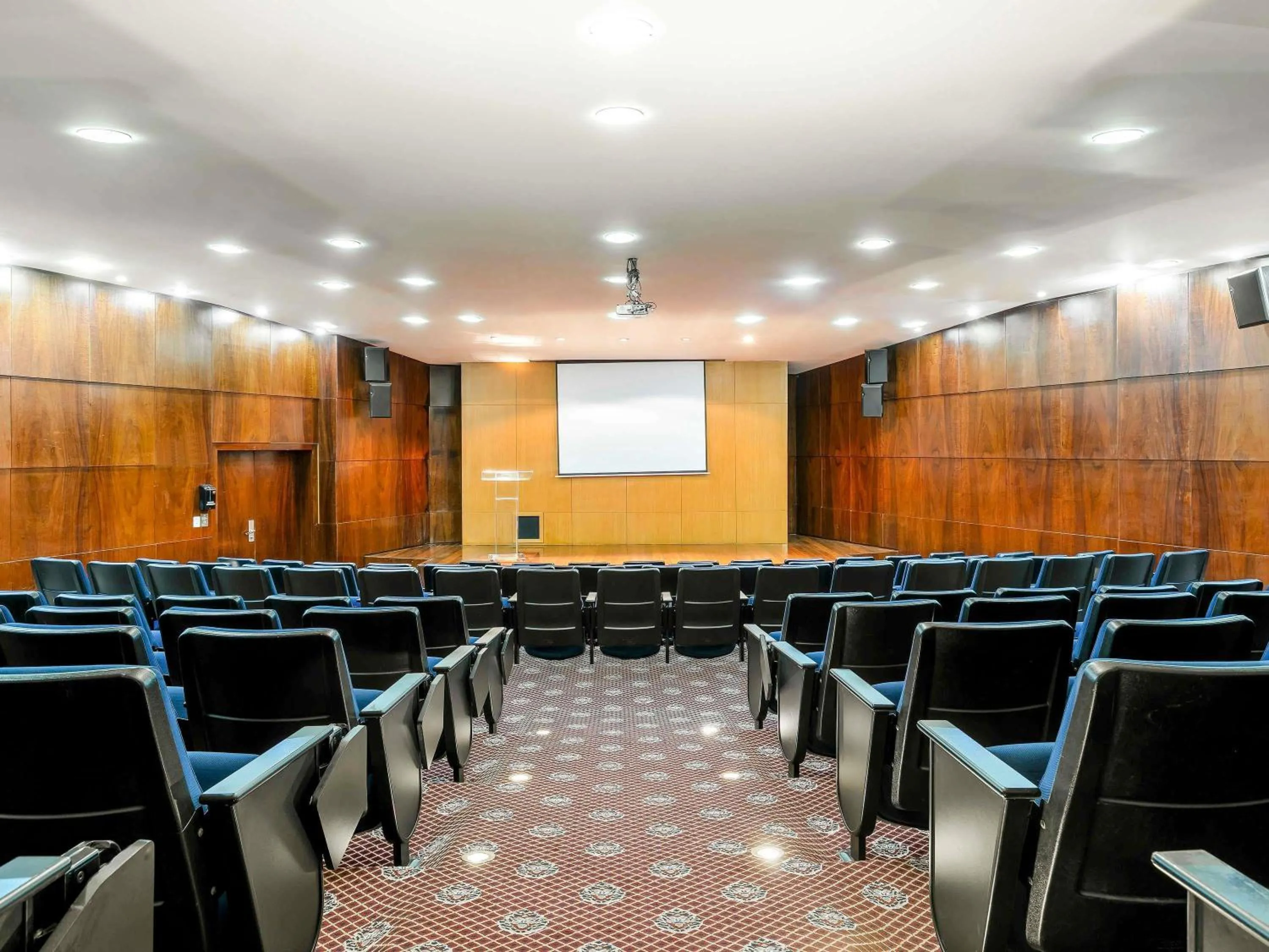 Business facilities in Mercure Belo Horizonte Lourdes