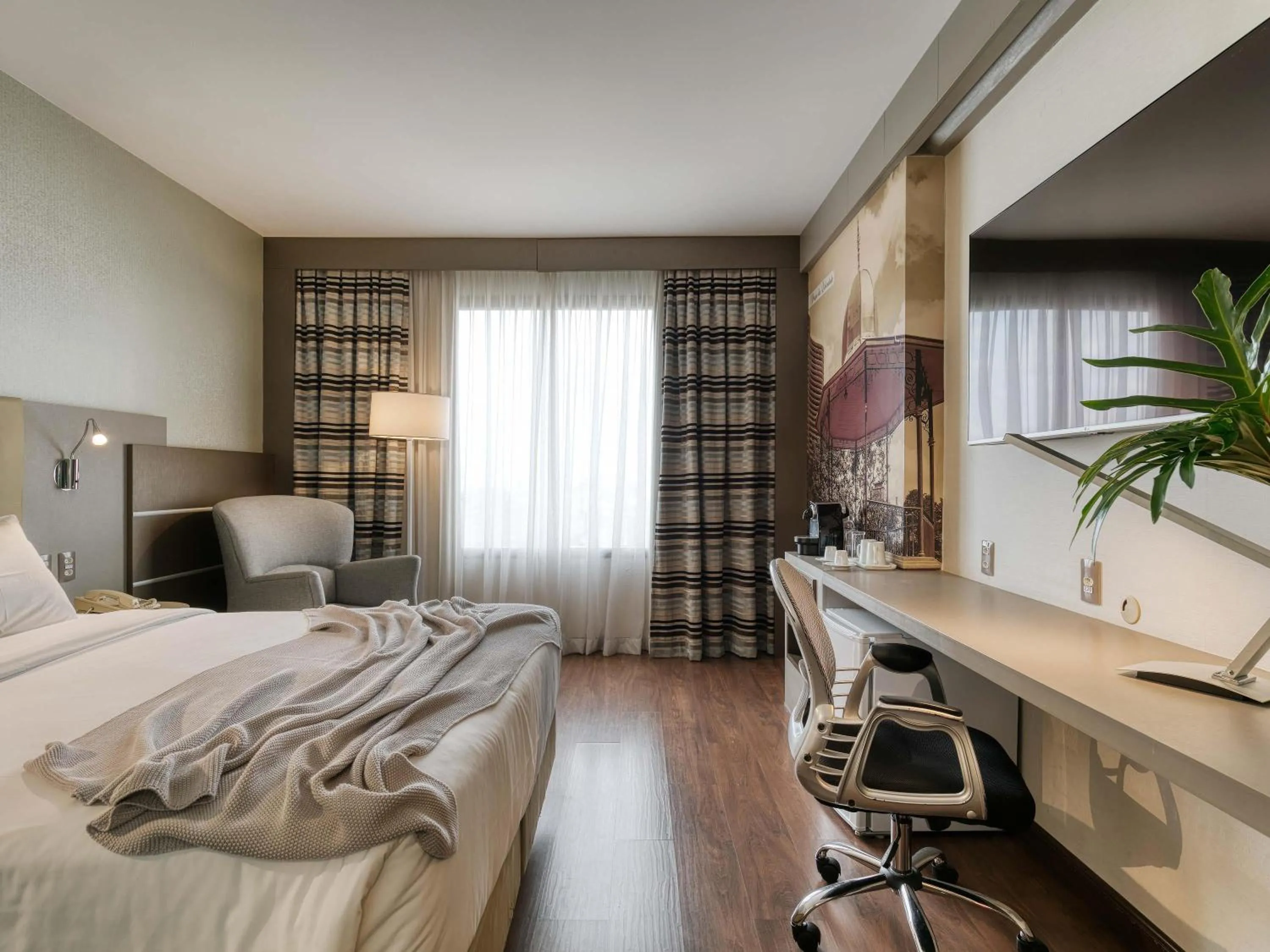 Bedroom, Bed in Mercure Belo Horizonte Lourdes