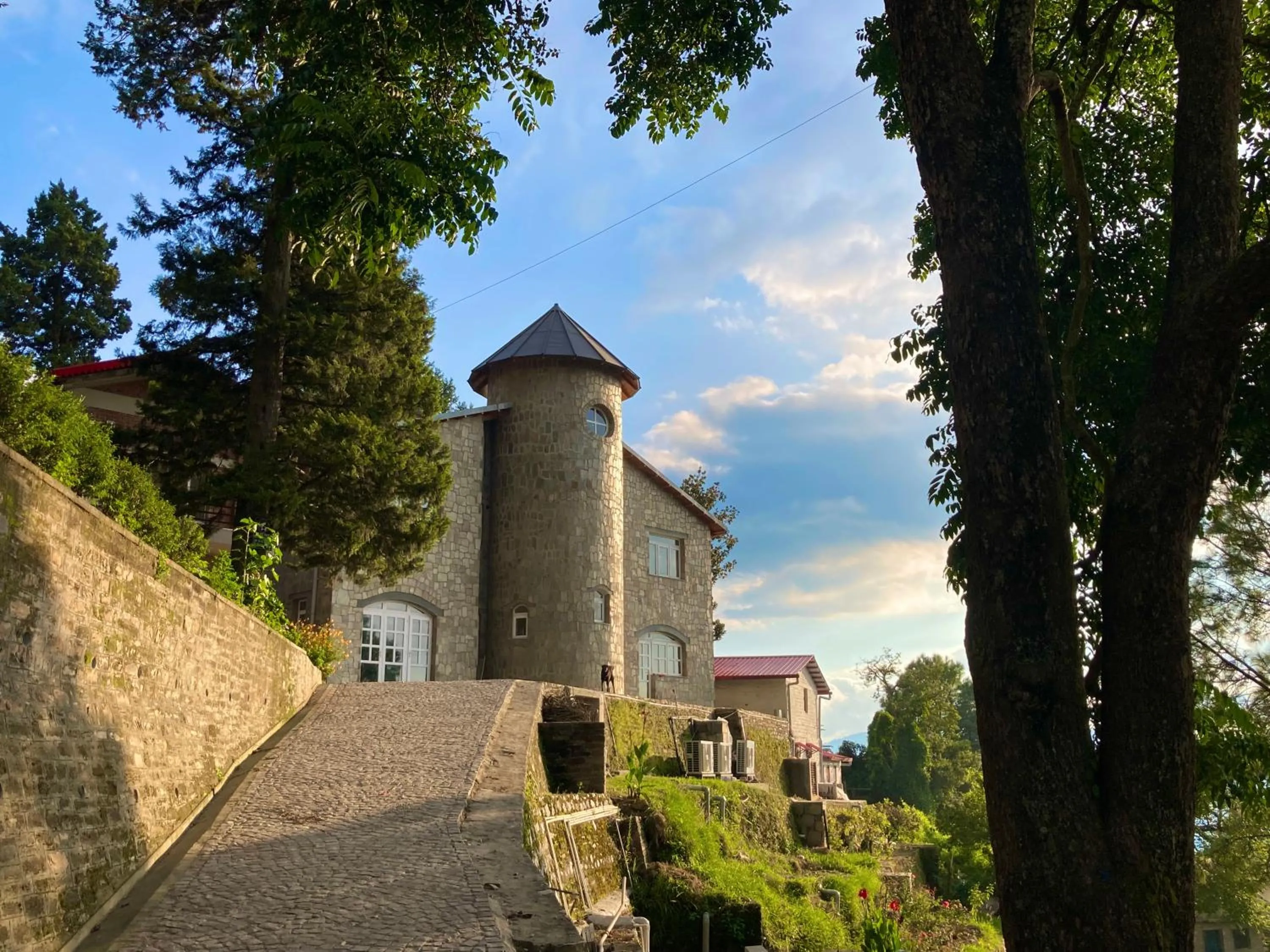 Property building in The Magnolia Lodge