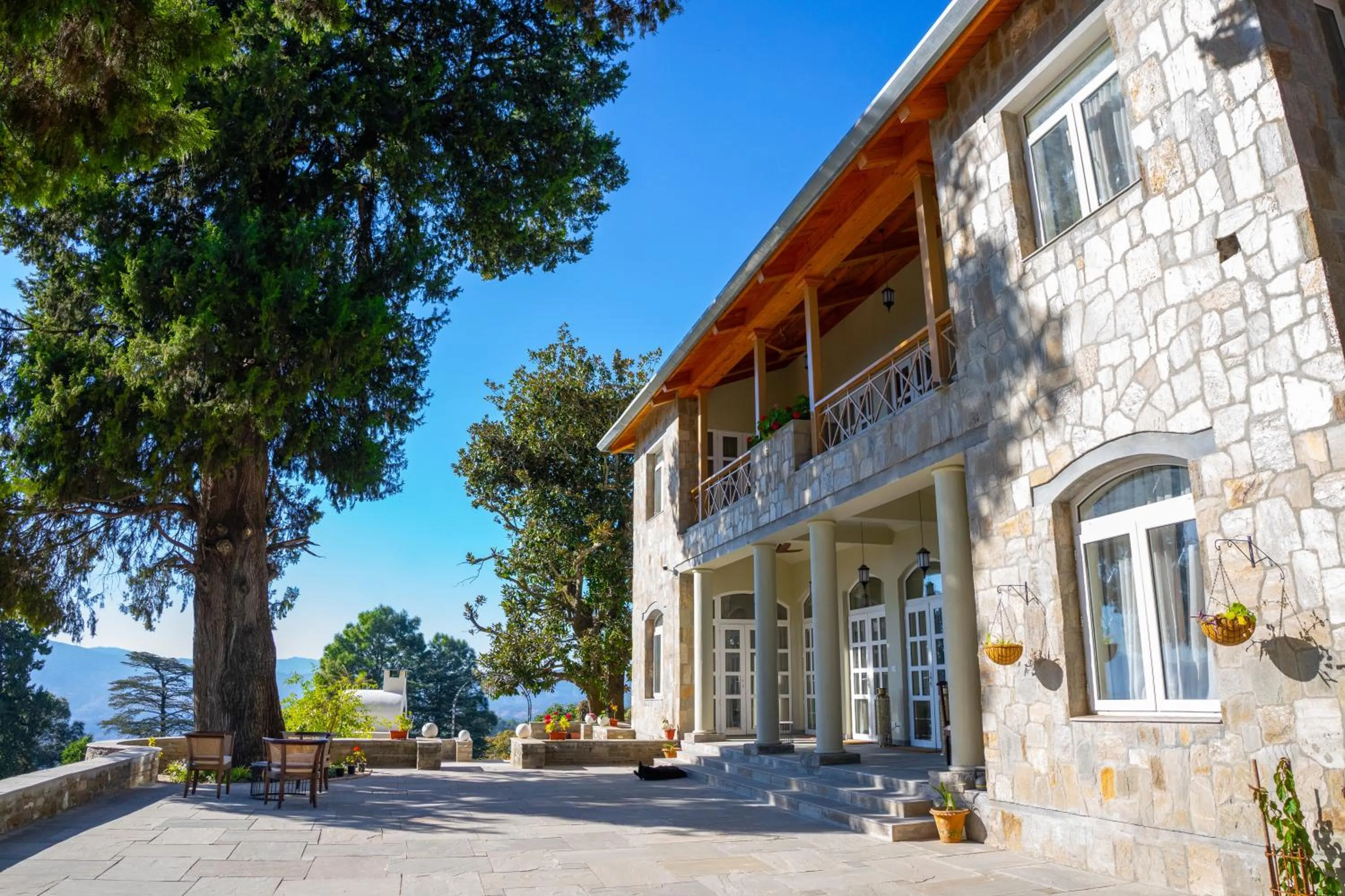Property building in The Magnolia Lodge