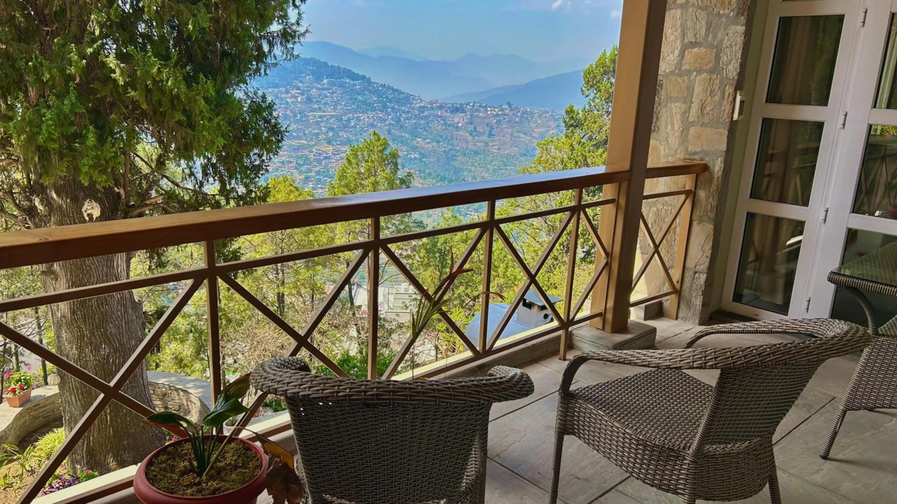 Balcony/Terrace in The Magnolia Lodge