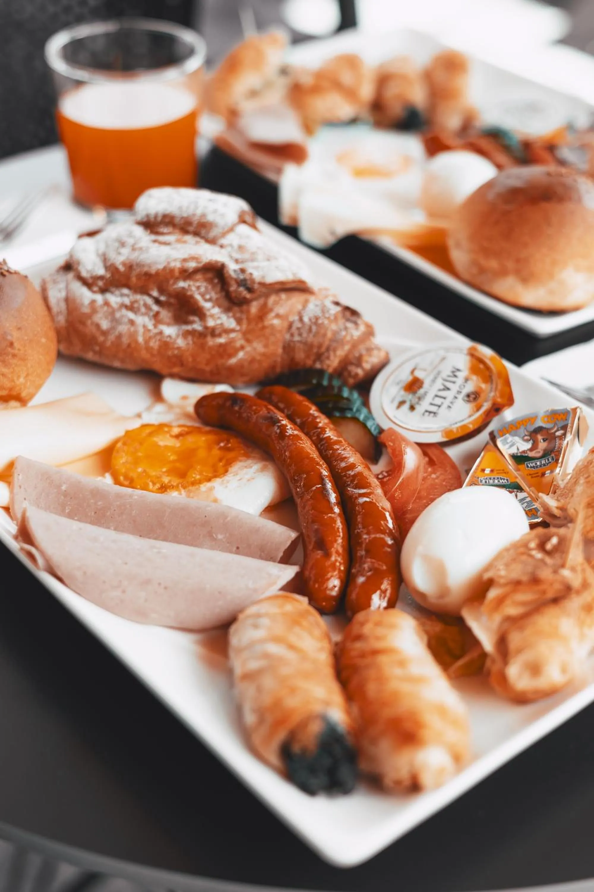 Buffet breakfast in Hotel Beke