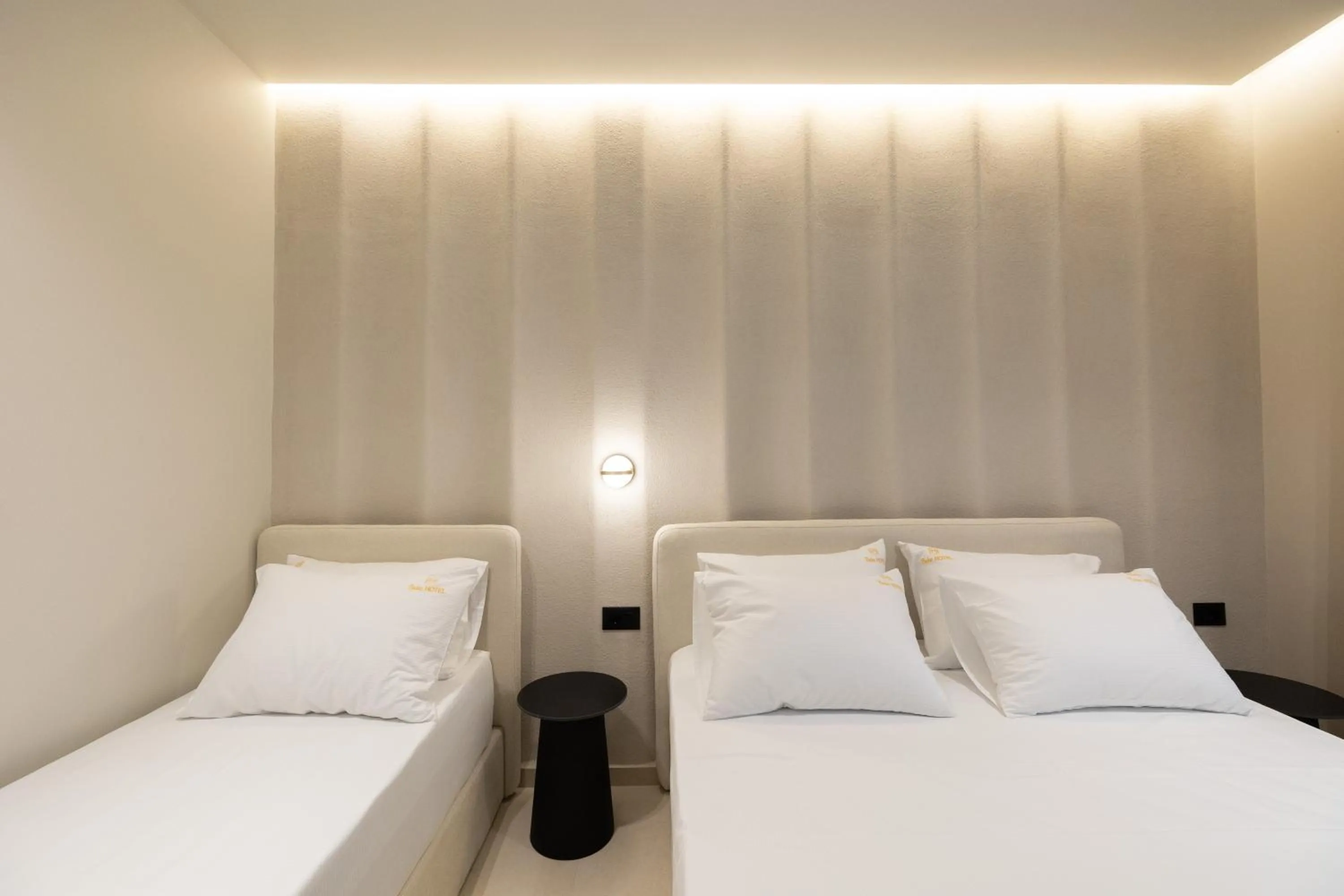 Bedroom, Bed in Hotel Beke