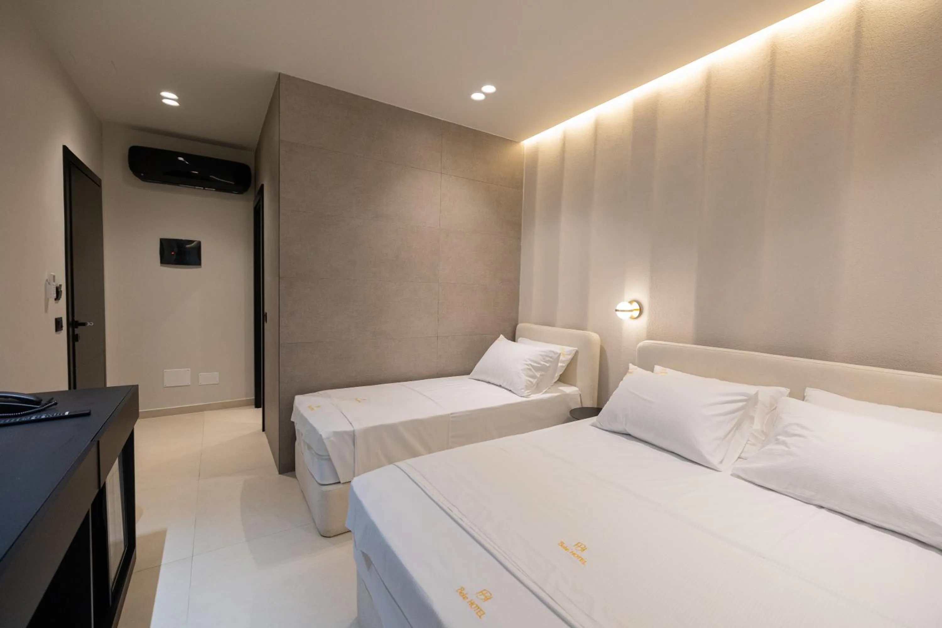 Photo of the whole room, Bed in Hotel Beke