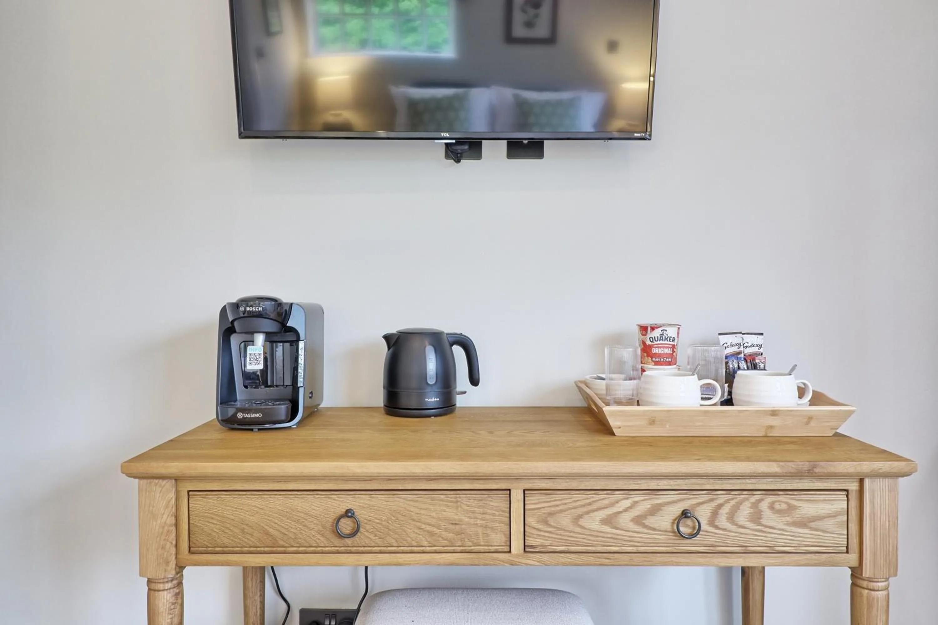 TV and multimedia in Ranfield's Brasserie Hotel Rooms
