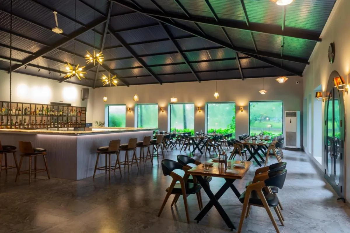 Restaurant/places to eat in River Estates Resort, Restaurant & Spa by Vibescapes