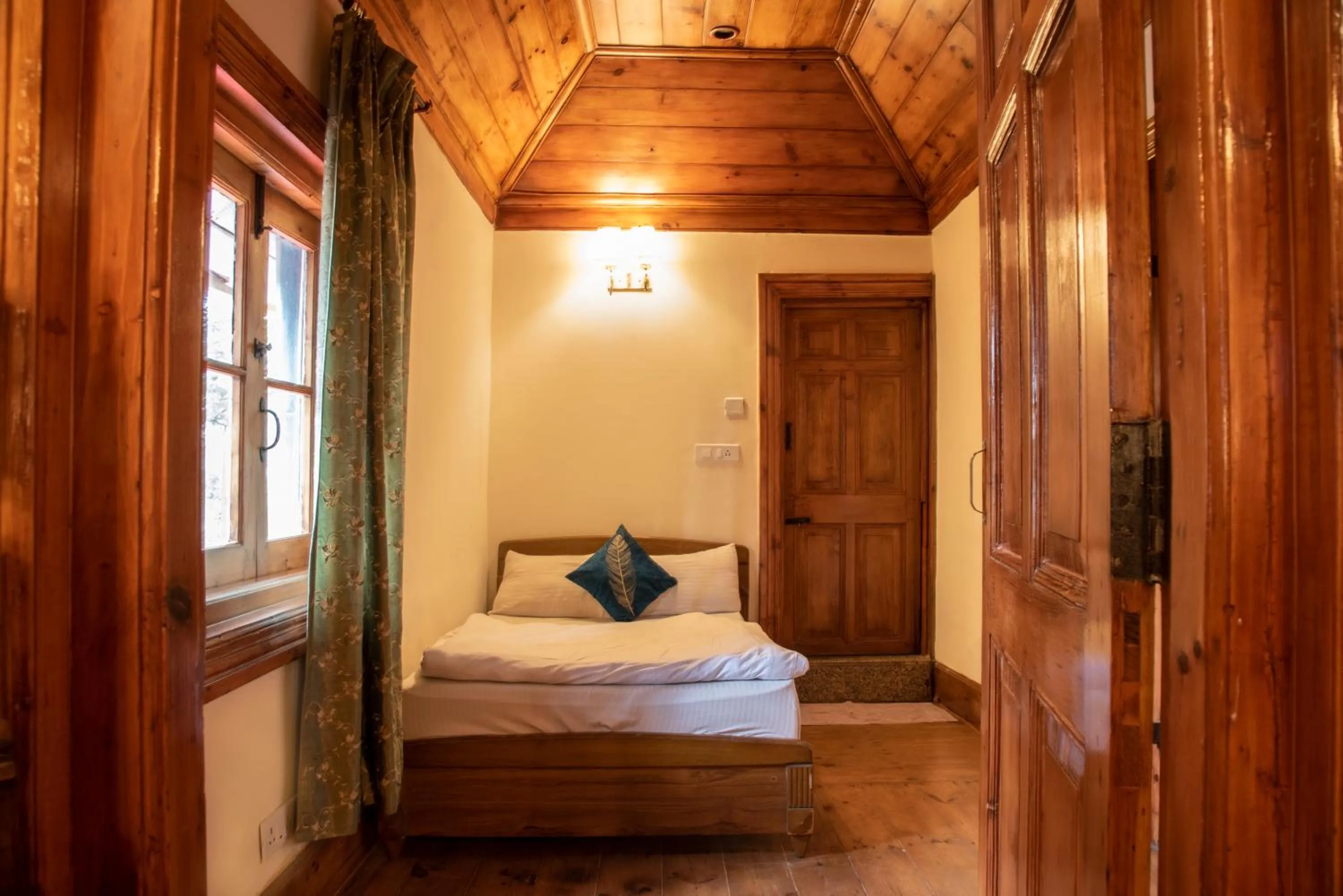 Bed in Shimla British Resort