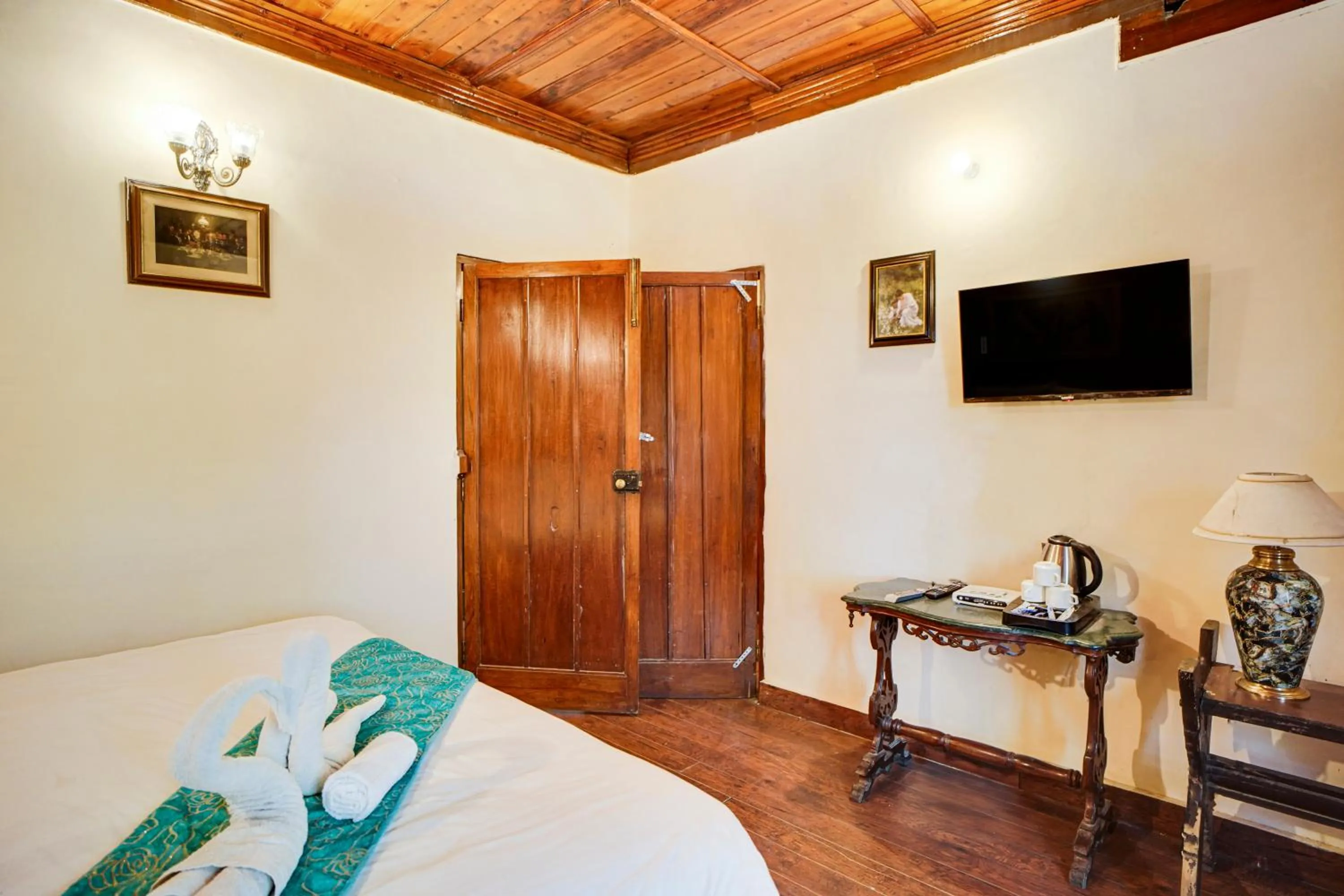 Bed in Shimla British Resort