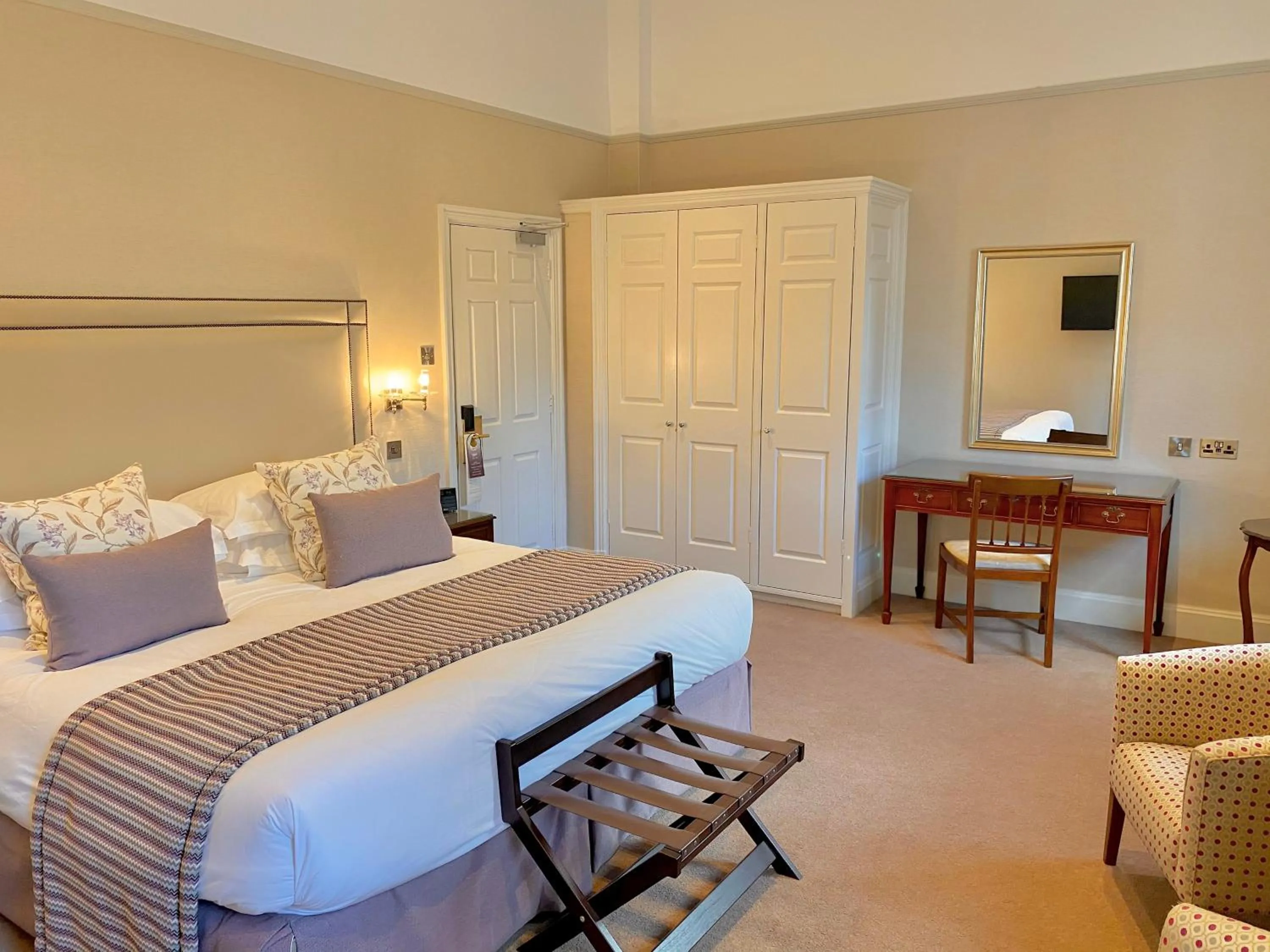 Bedroom, Bed in Tylney Hall Hotel