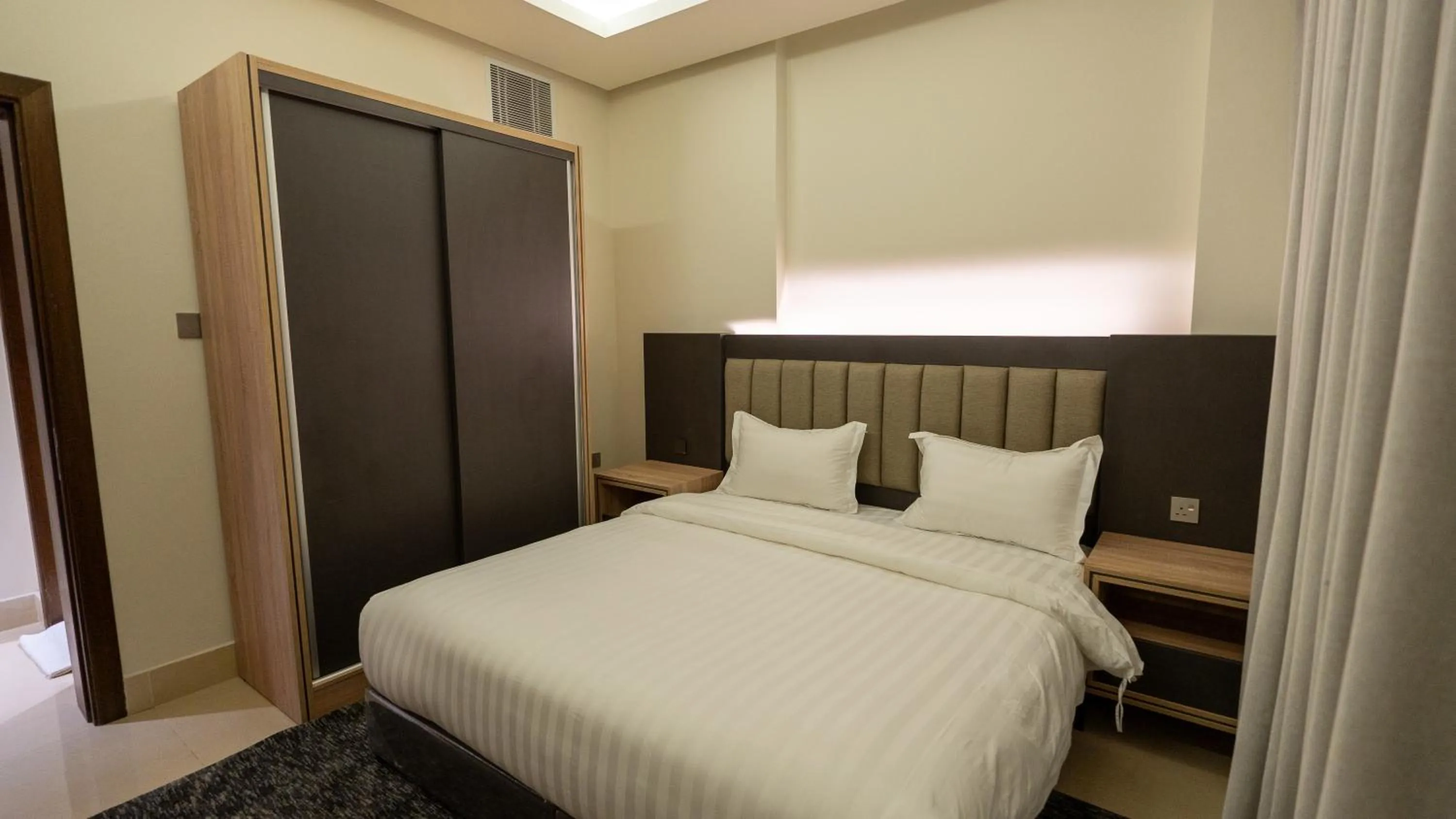 Bedroom, Bed in Maskan Alolya Serviced Apartment