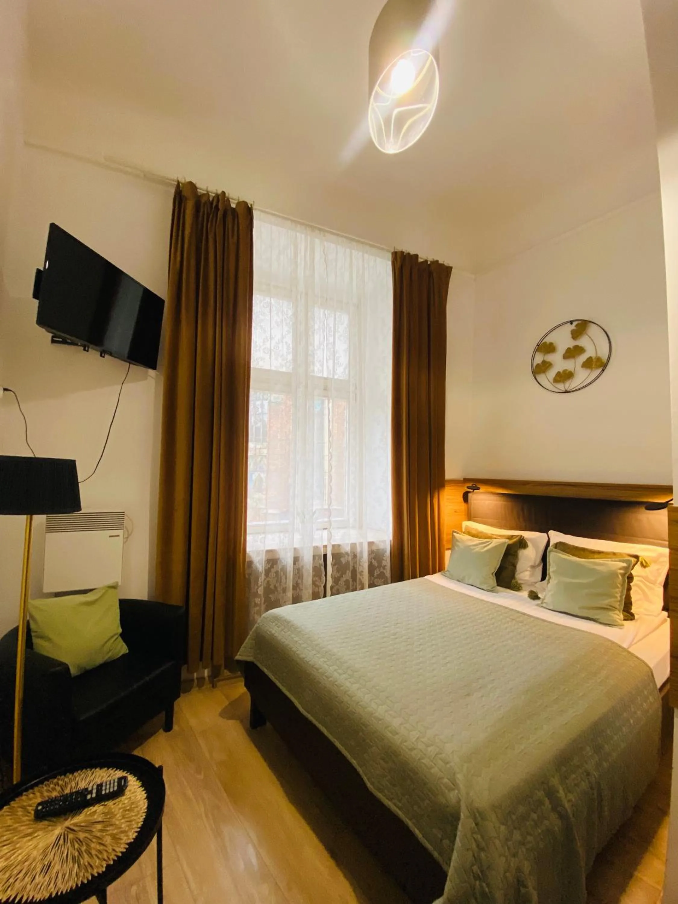 Double Room with Private Bathroom in Krakow Apartments & Rooms