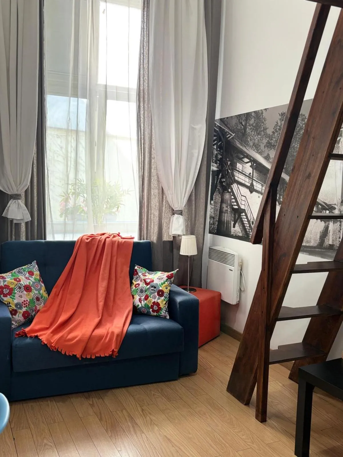 Triple Room with Shared Bathroom in Krakow Apartments & Rooms