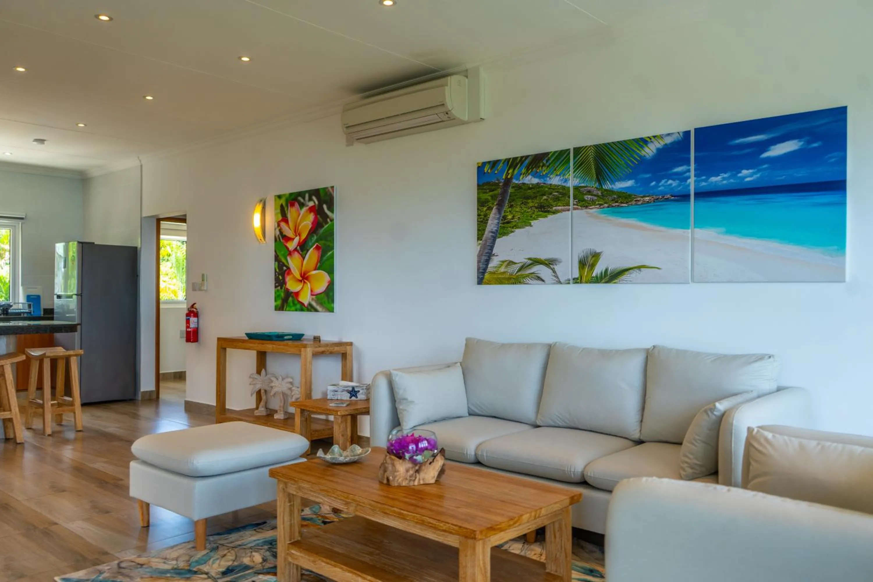 TV and multimedia in Summer Sand Holiday Apartments