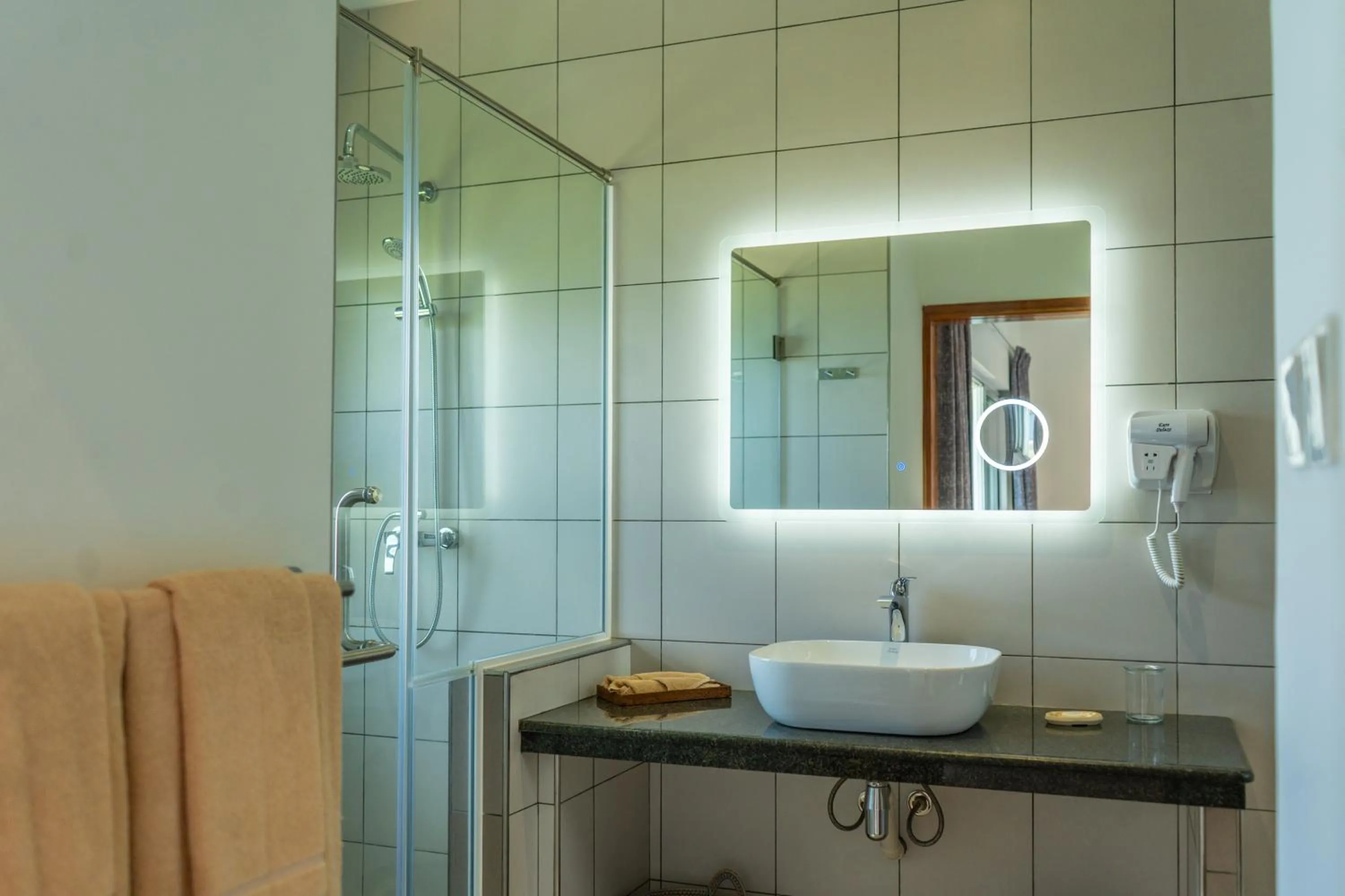 Shower in Summer Sand Holiday Apartments