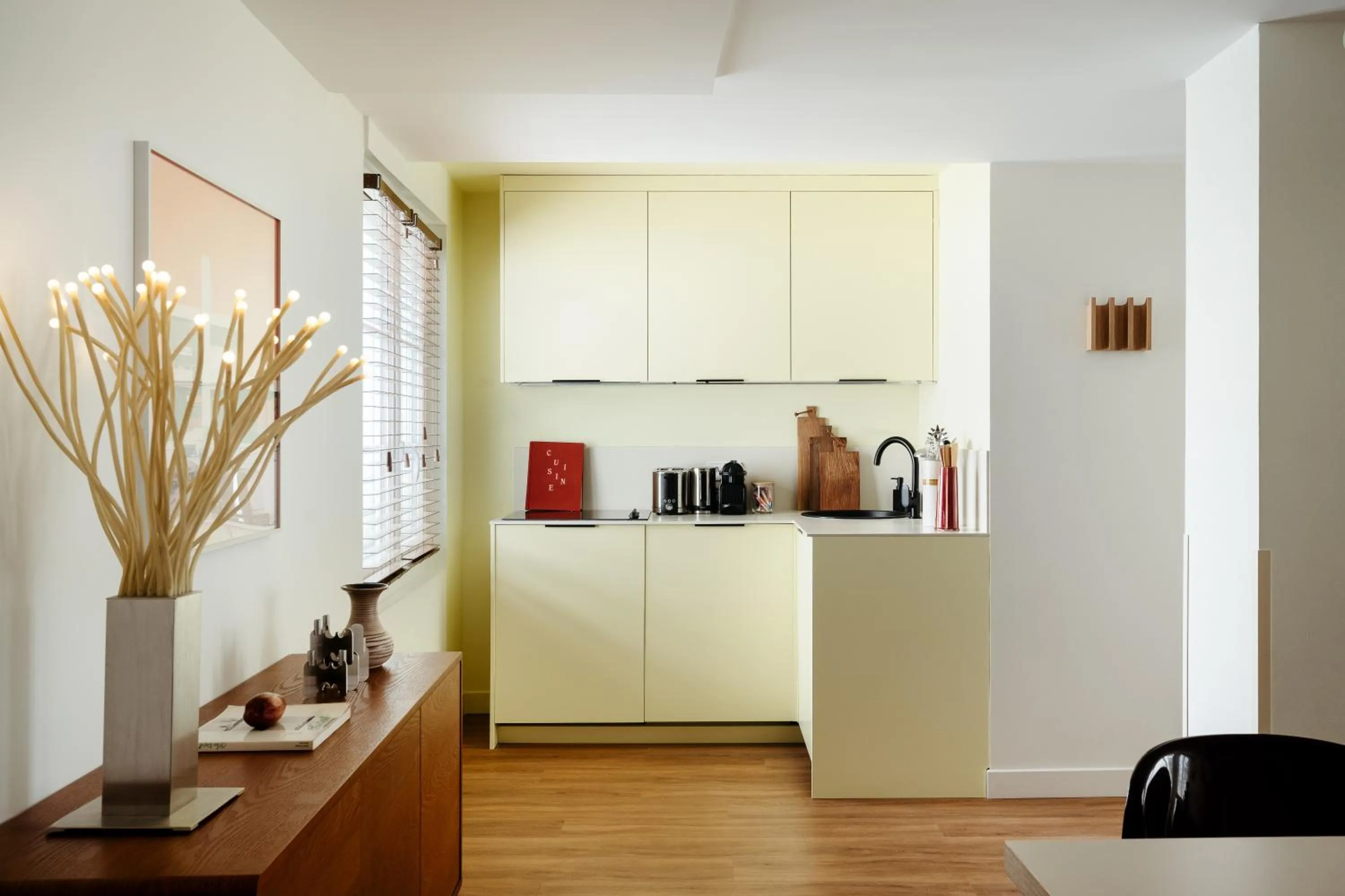 kitchen in Edgar Suites Marais - Temple