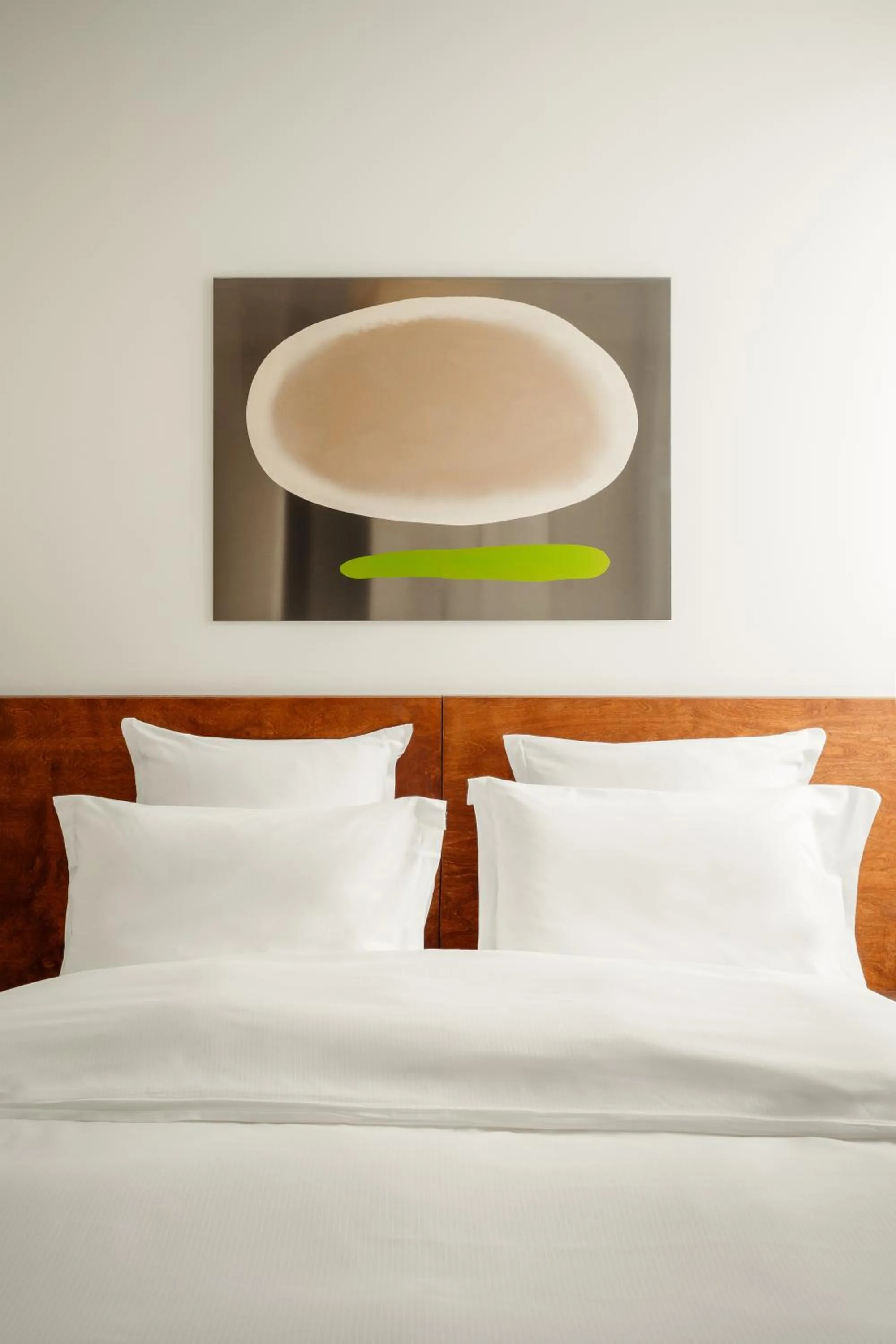 Bedroom, Bed in Edgar Suites Marais - Temple