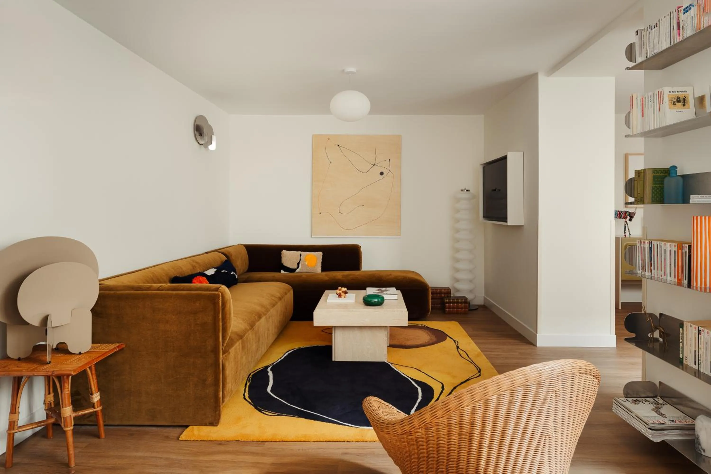 Living room in Edgar Suites Marais - Temple