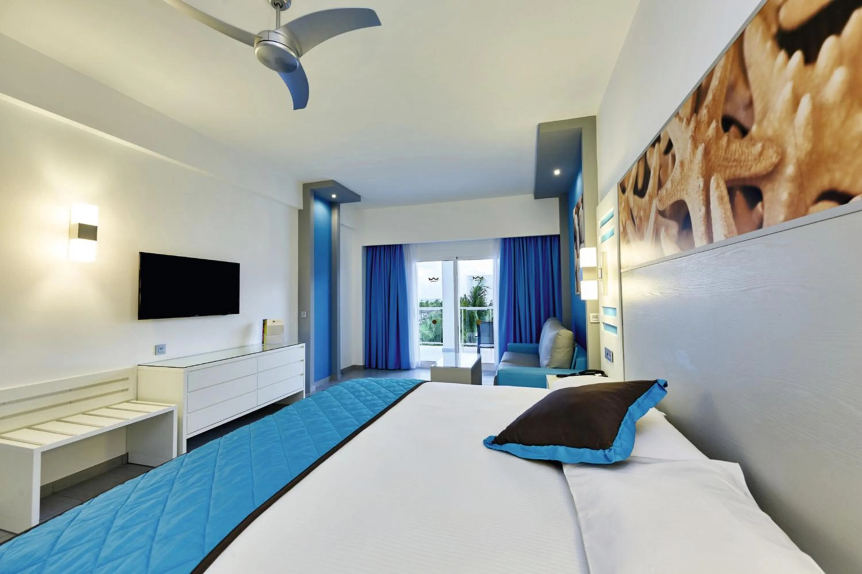 Photo of the whole room, Bed in Riu Dunamar - All Inclusive