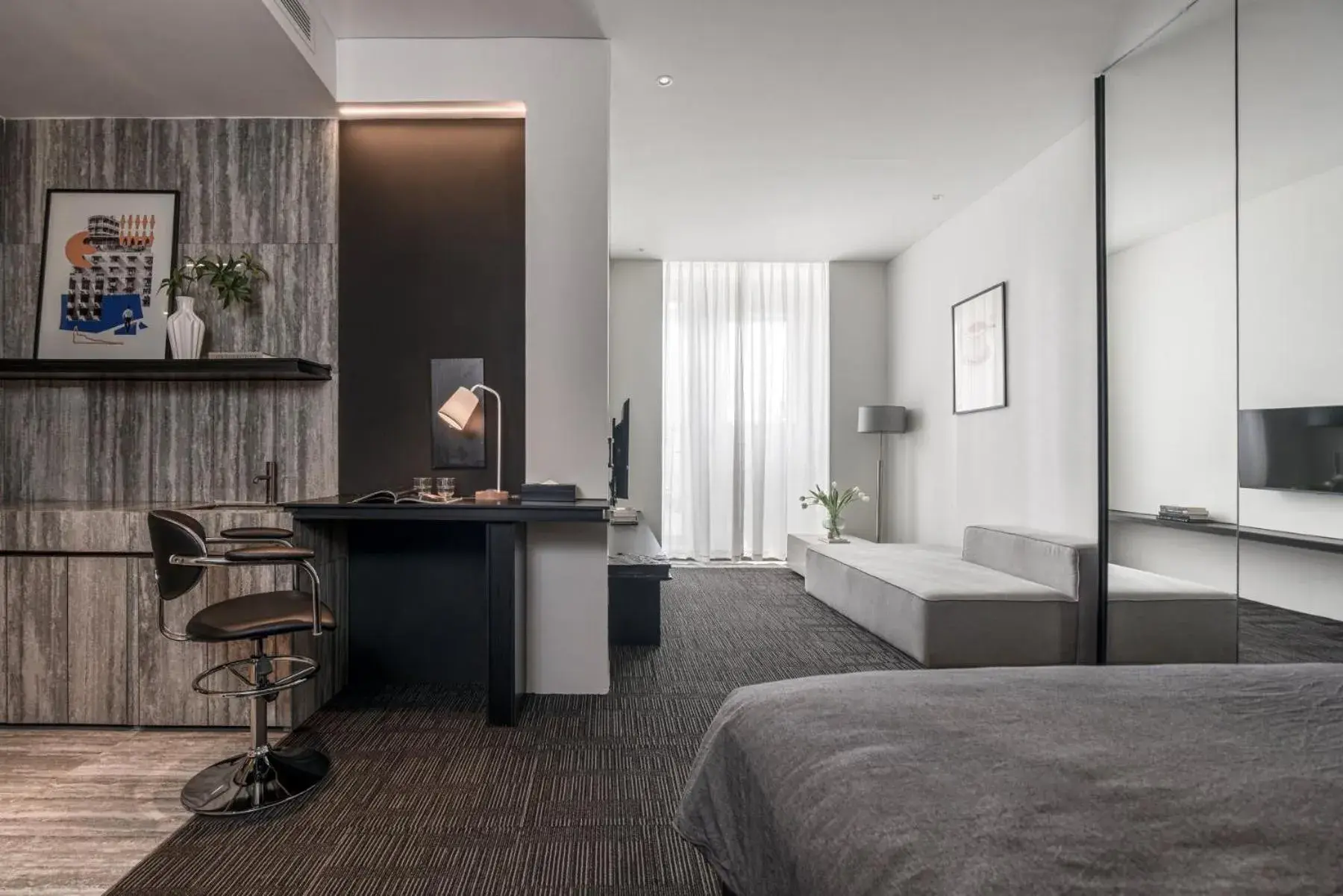 Deluxe Double Room with Balcony - single occupancy in M Village Nguyễn Kiệm - Cosmo Airport Hotel Deluxe Double Room with Balcony - single occupancy in M Village Nguyễn Kiệm - Cosmo Airport Hotel