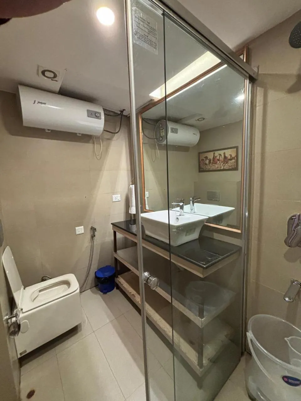 Bathroom in Hotel Bob's N Barley Luxury Room Best Hotel in McLeod Ganj