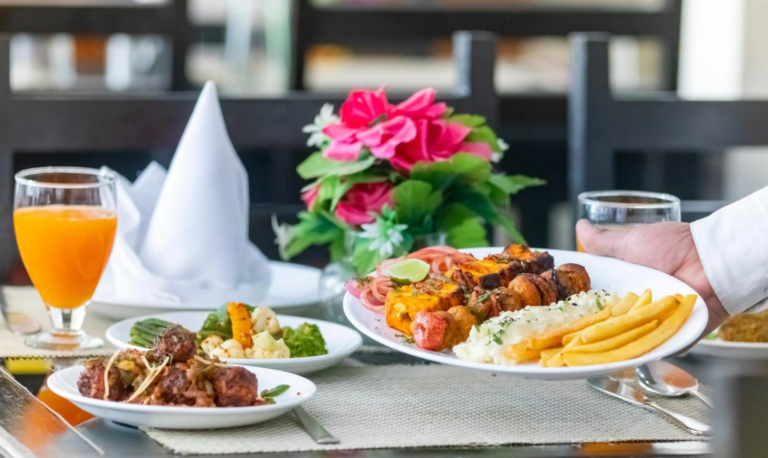 Breakfast in Hotel Bob's N Barley Luxury Room Best Hotel in McLeod Ganj