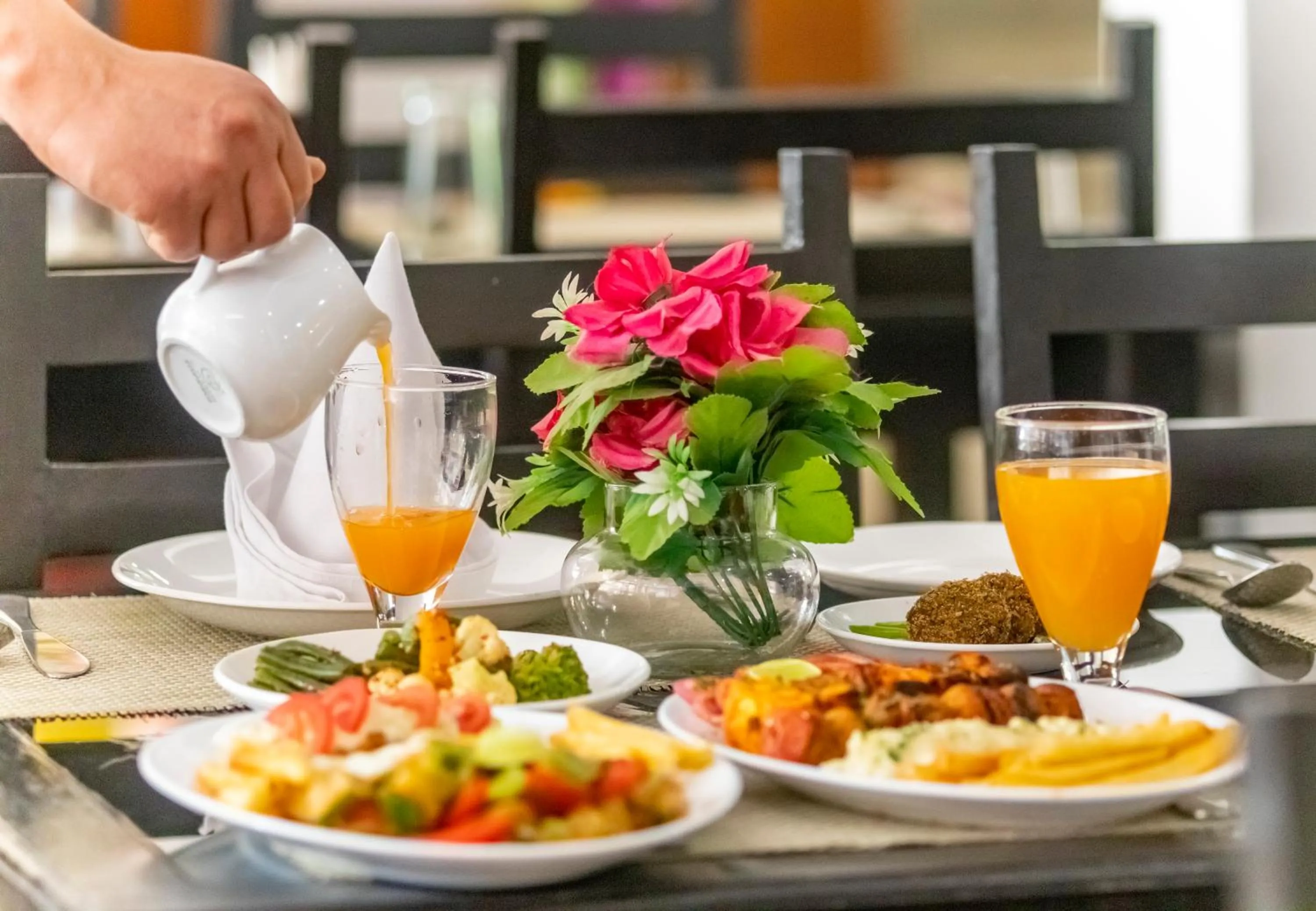 Restaurant/places to eat in Hotel Bob's N Barley Luxury Room Best Hotel in McLeod Ganj