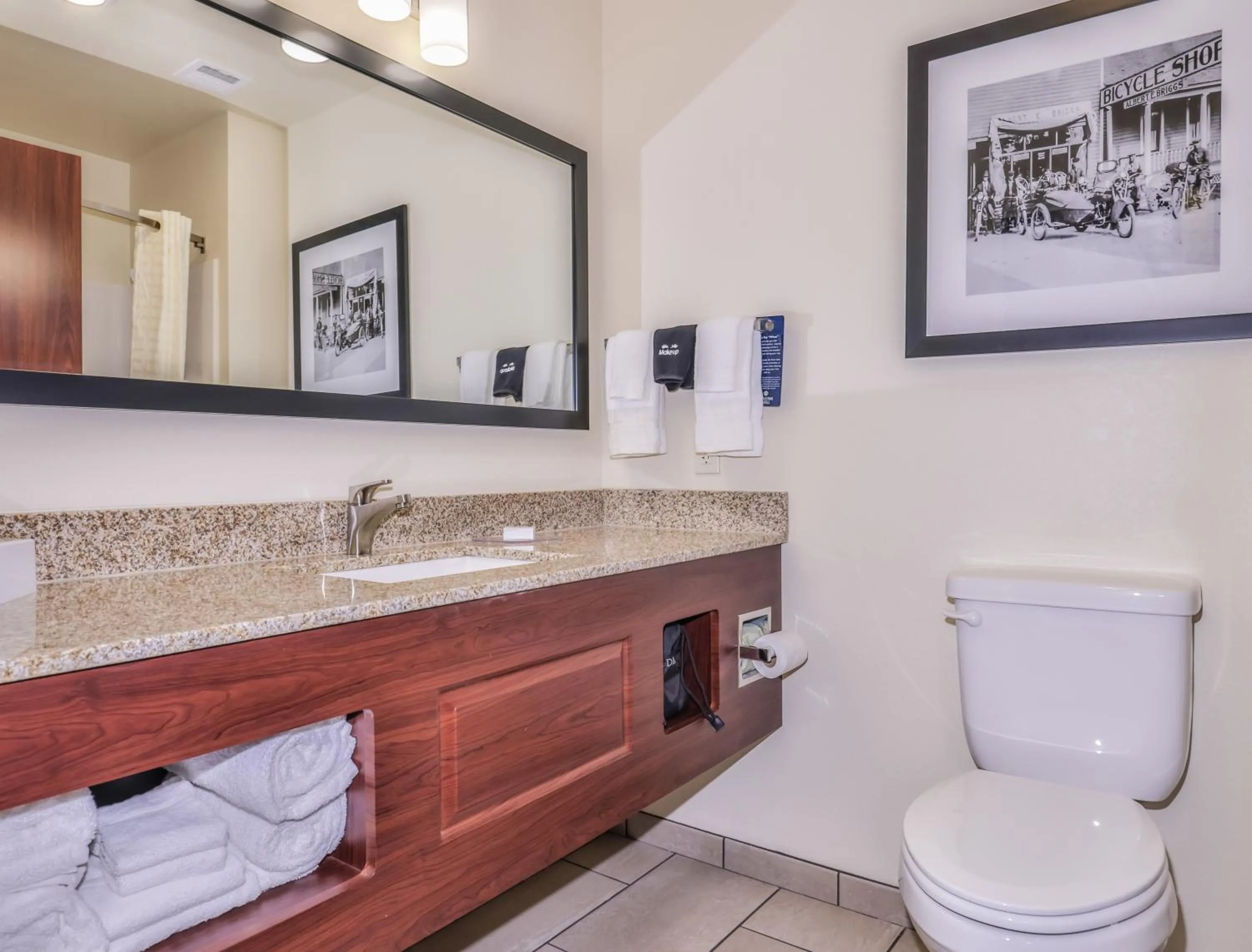 Bathroom in Cobblestone Hotel & Suites - Rhinelander