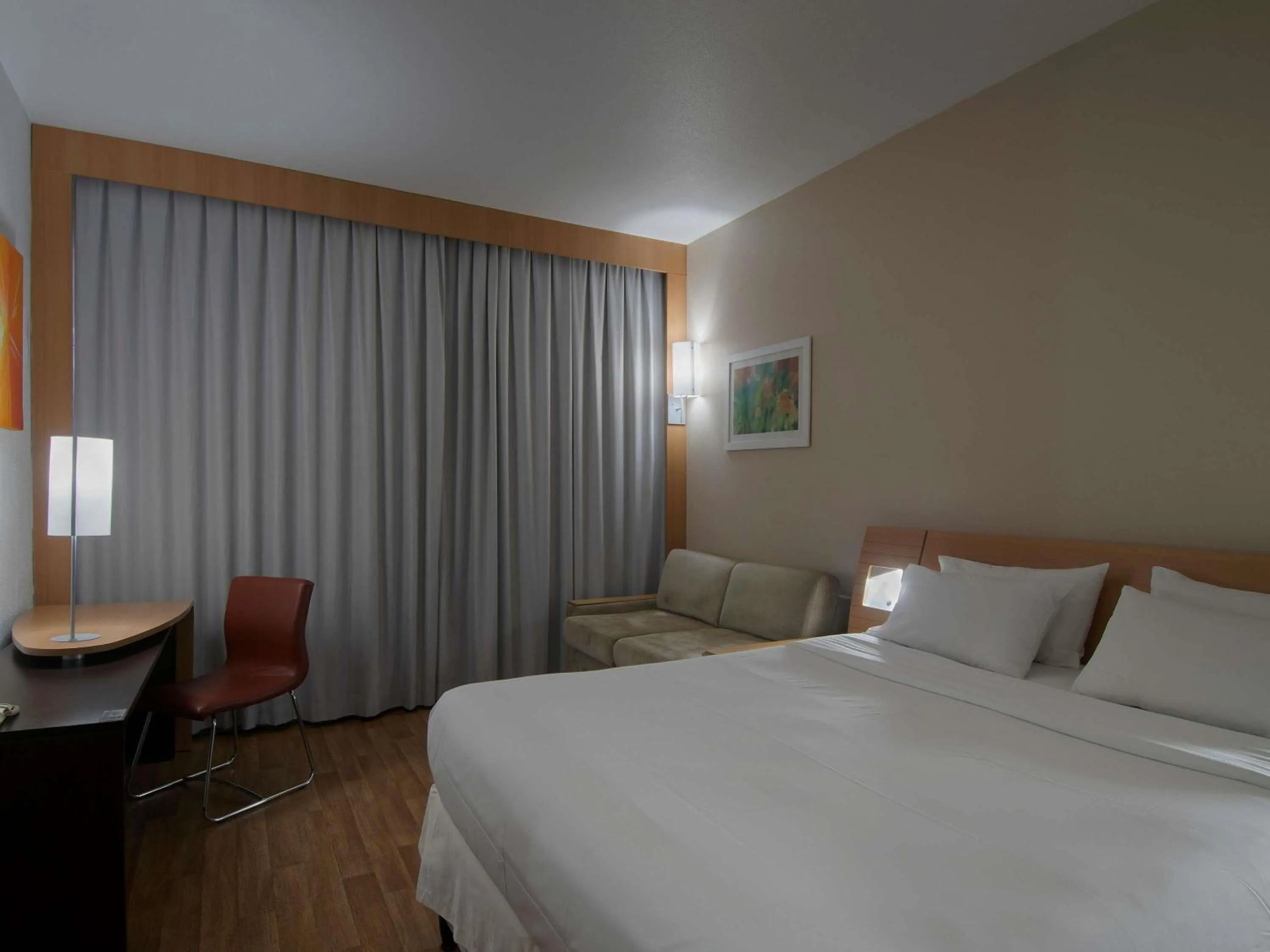 Bedroom, Bed in Novotel Porto Alegre Tres Figueiras