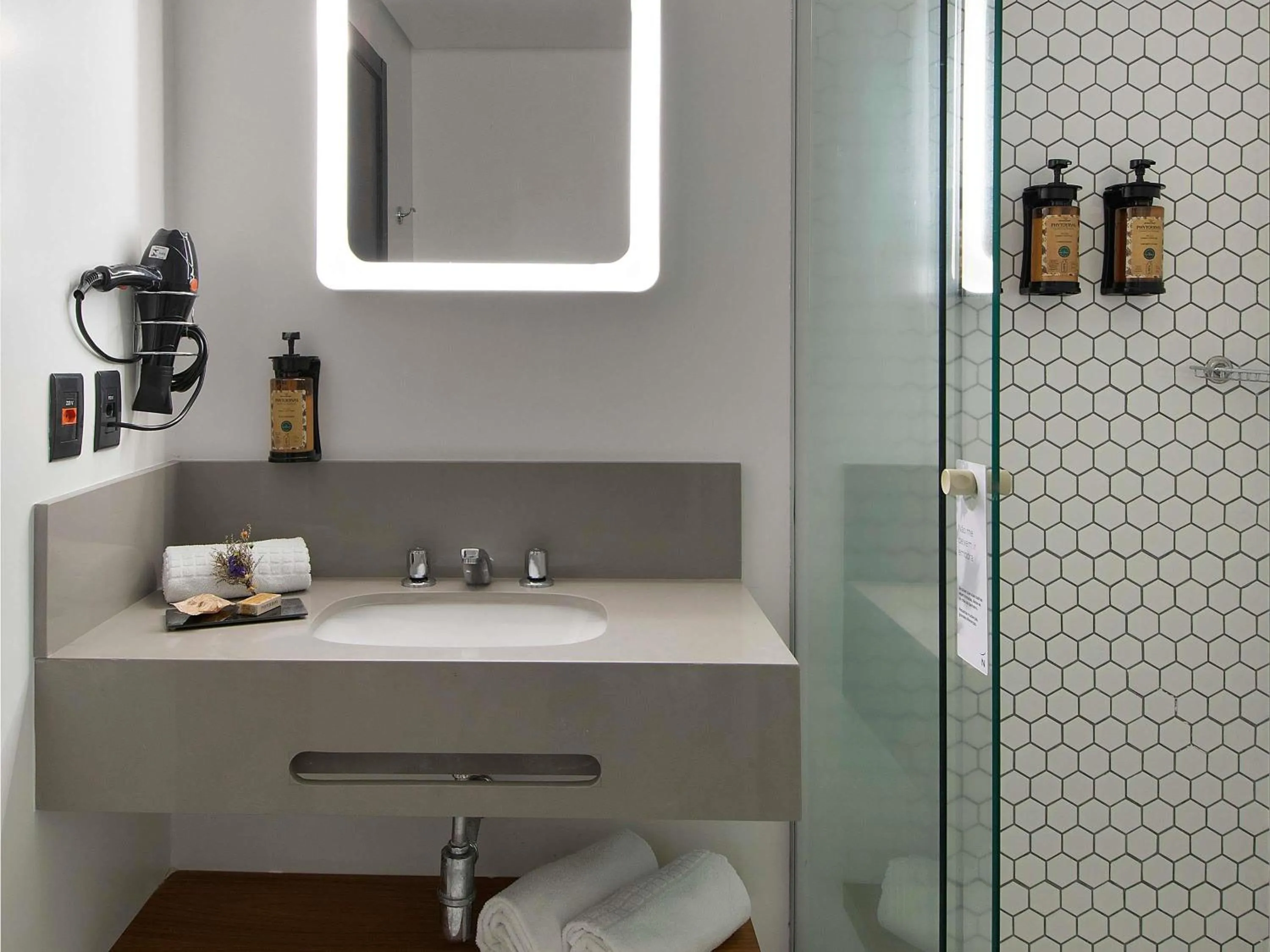 Bedroom in Novotel Porto Alegre Tres Figueiras