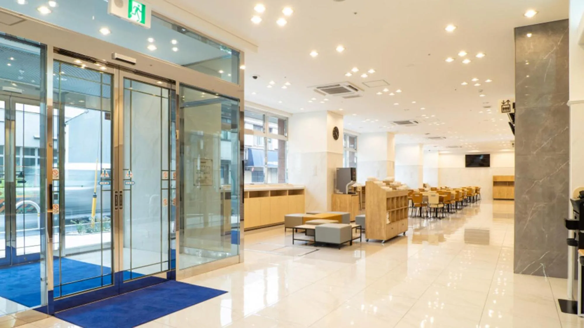 Lobby or reception in Toyoko Inn Higashi-osaka