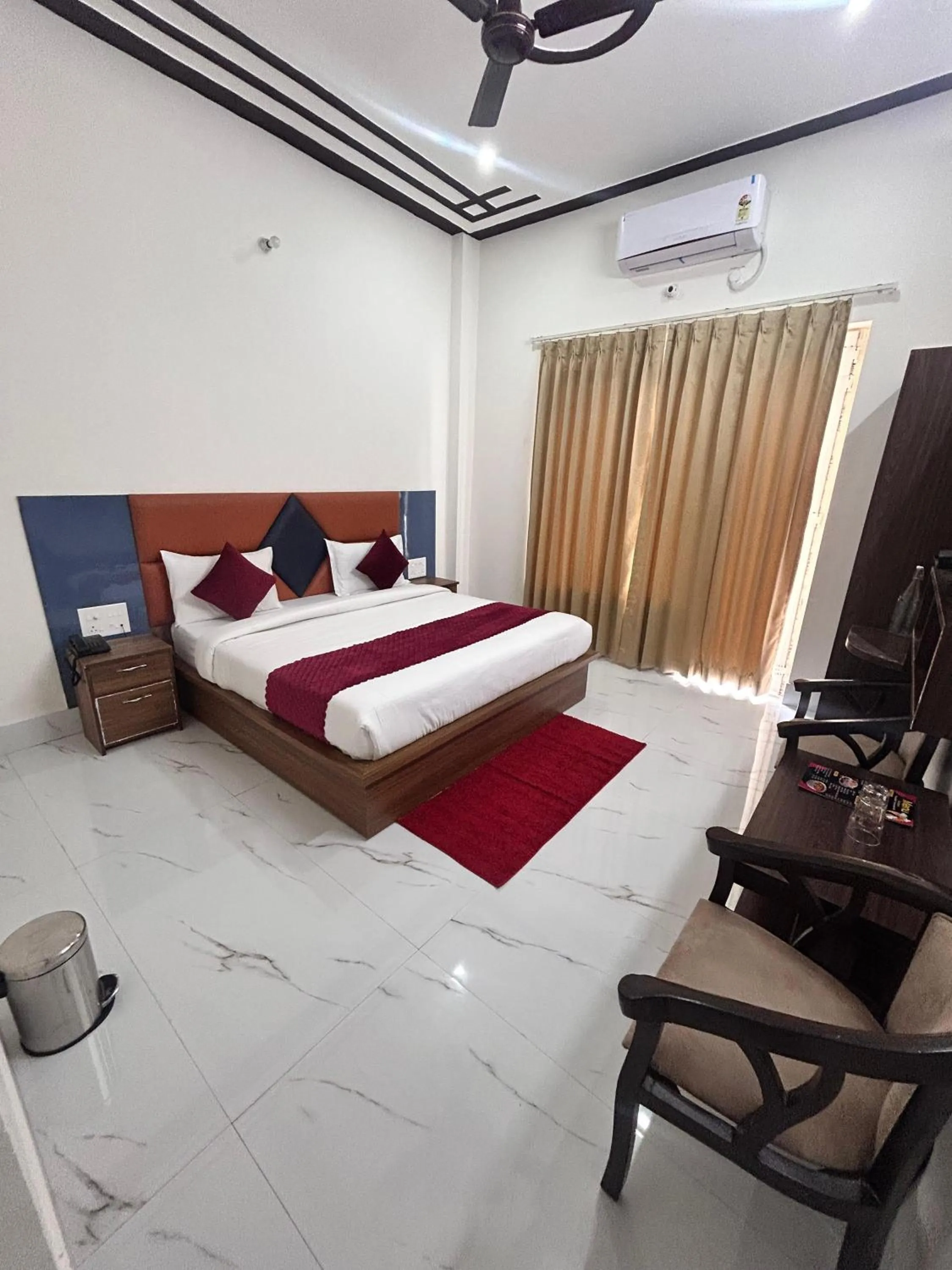 Bedroom, Bed in Hotel Hill River View Resort