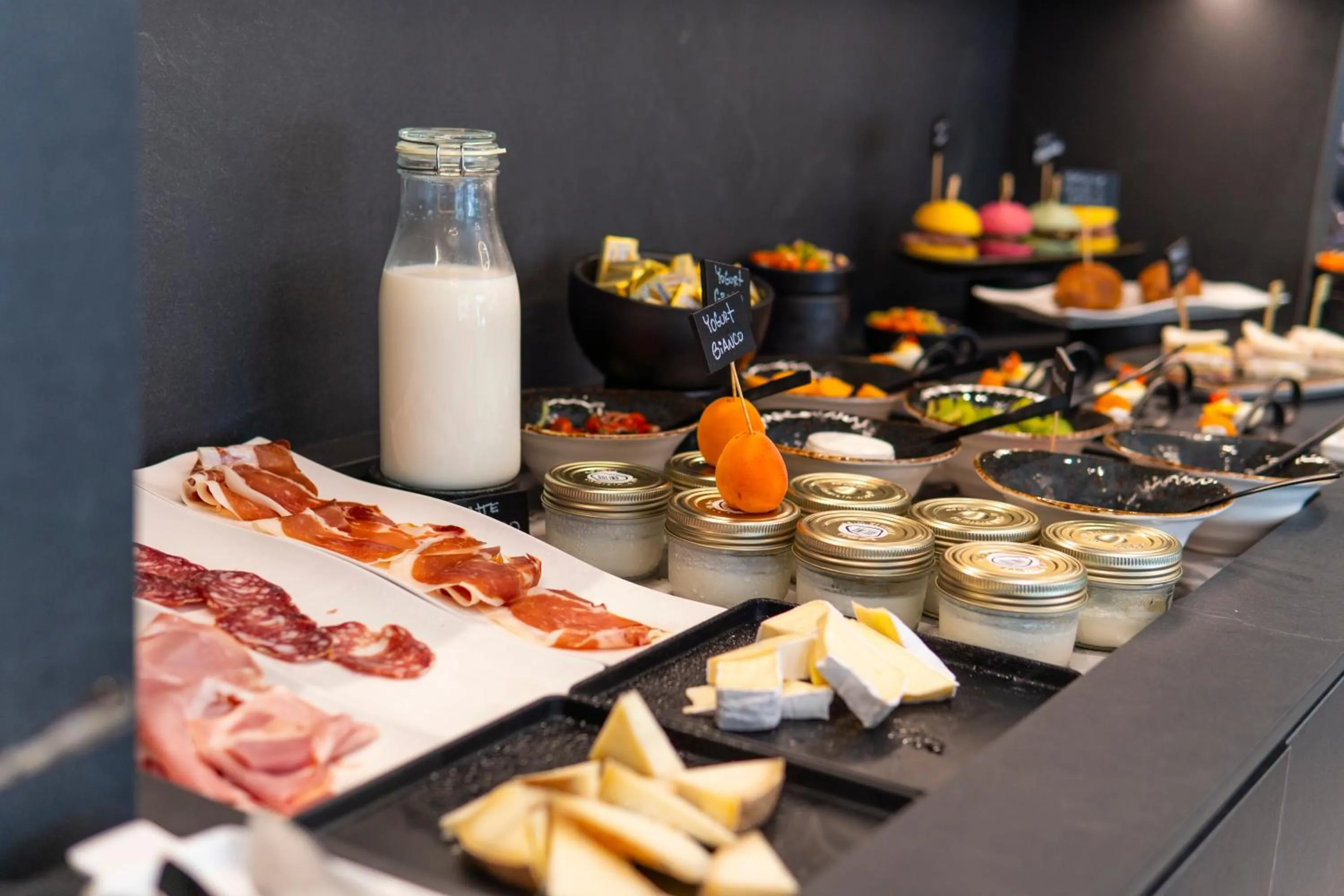 Food and drinks in Bolina Suite & Spa