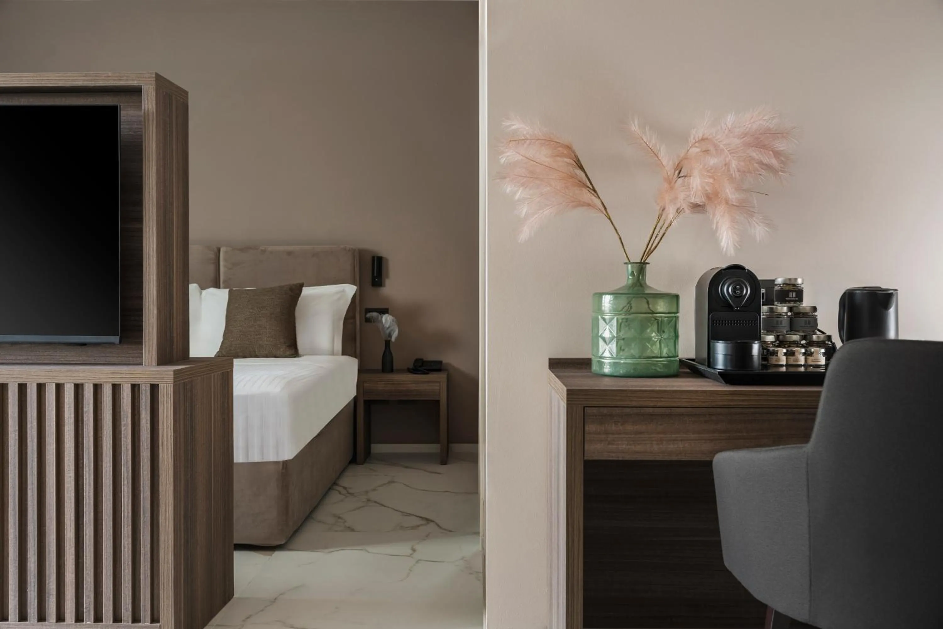 Photo of the whole room, Bed in Bolina Suite & Spa