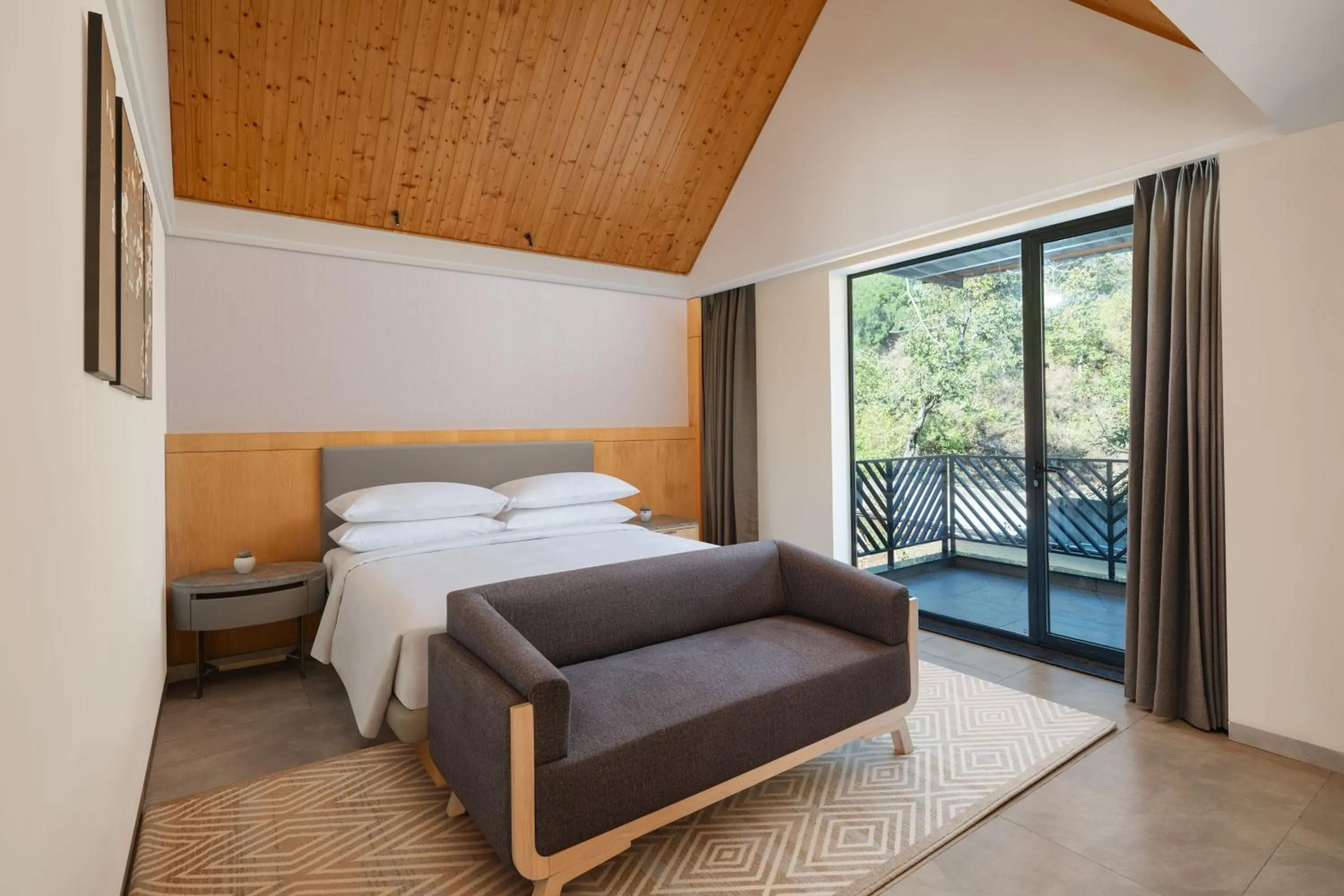 Living room, Bed in Katra Marriott Resort & Spa