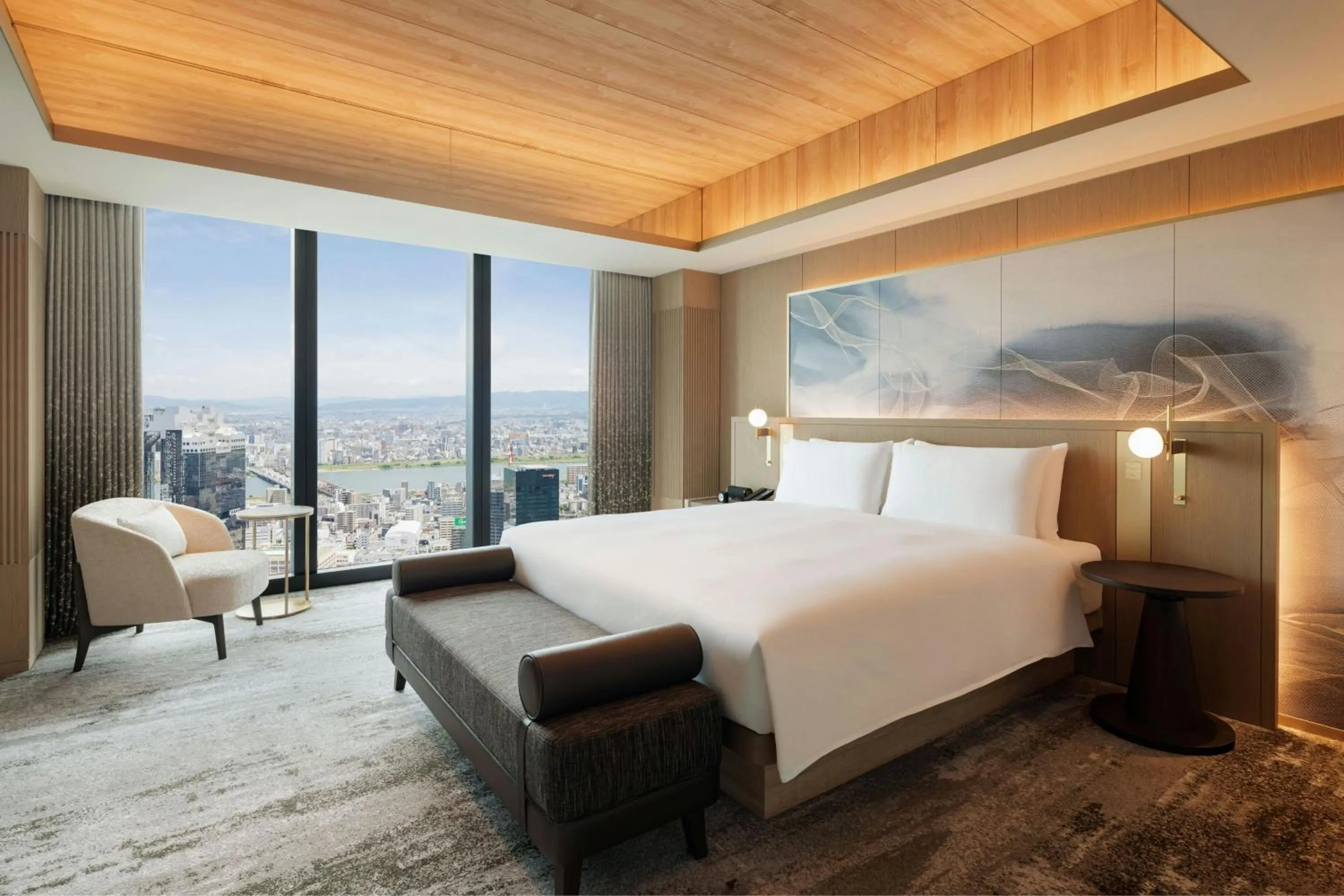 Photo of the whole room, Bed in THE OSAKA STATION HOTEL, Autograph Collection