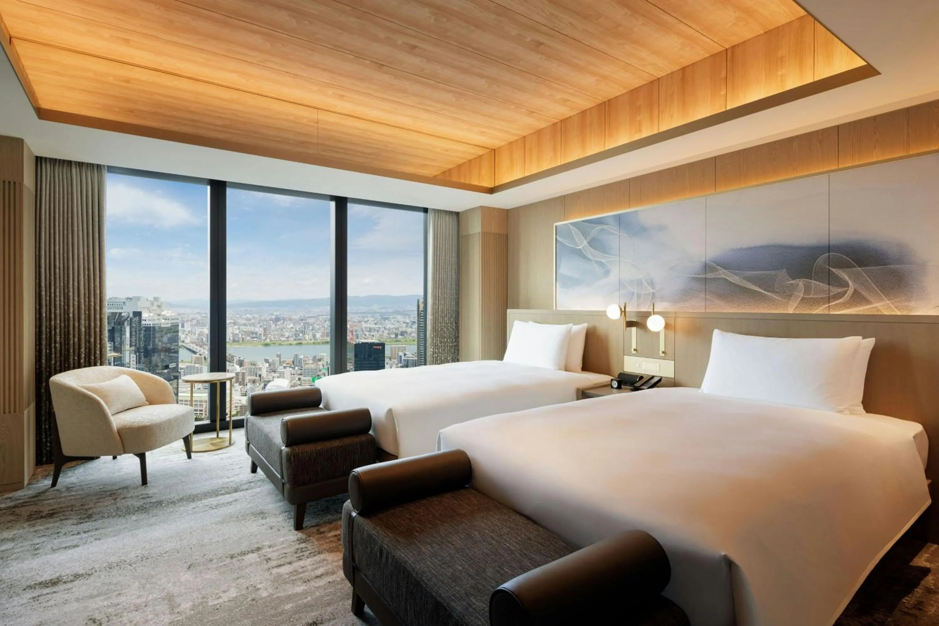 Photo of the whole room, Bed in THE OSAKA STATION HOTEL, Autograph Collection