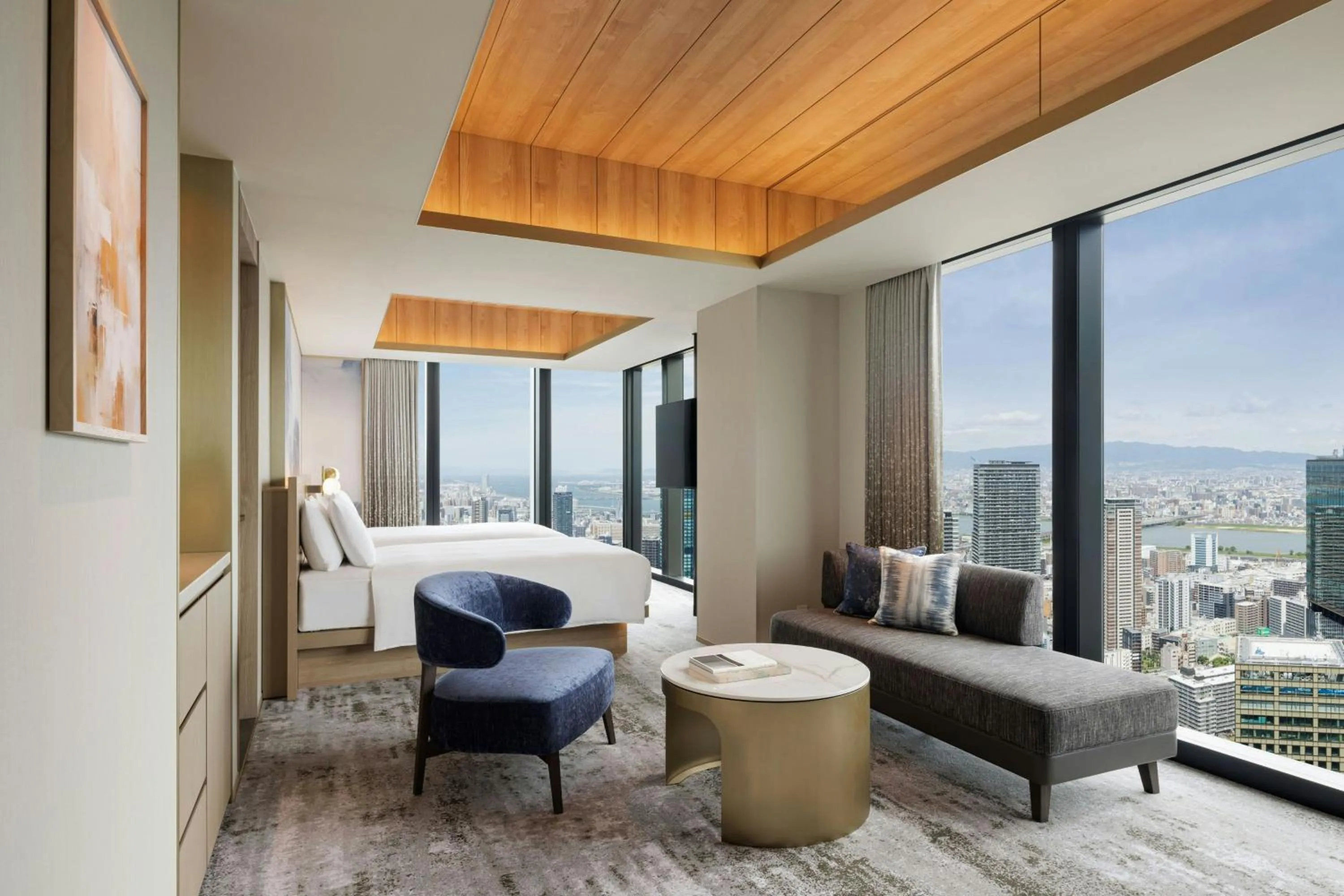 Photo of the whole room in THE OSAKA STATION HOTEL, Autograph Collection