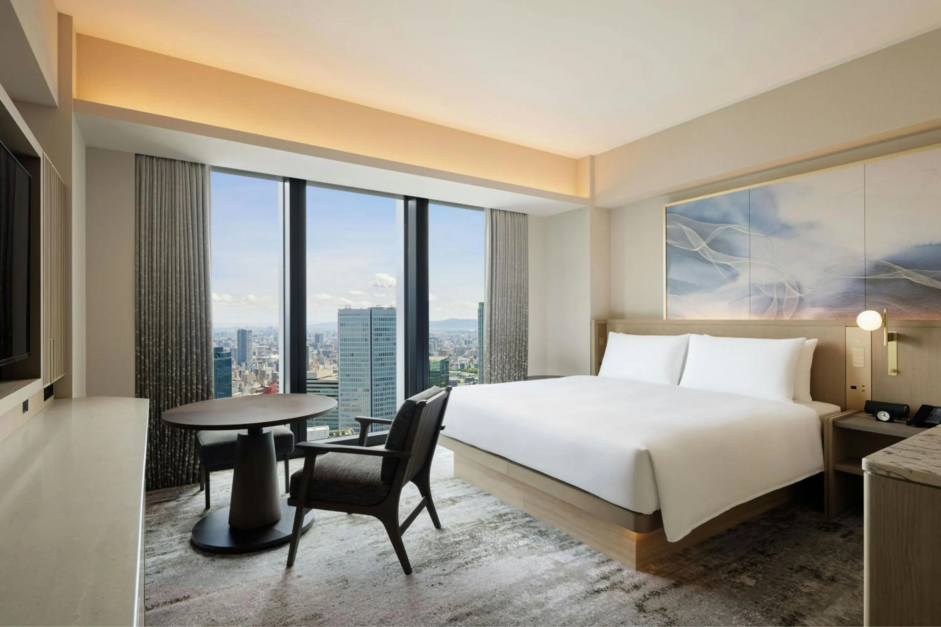 Photo of the whole room, Bed in THE OSAKA STATION HOTEL, Autograph Collection