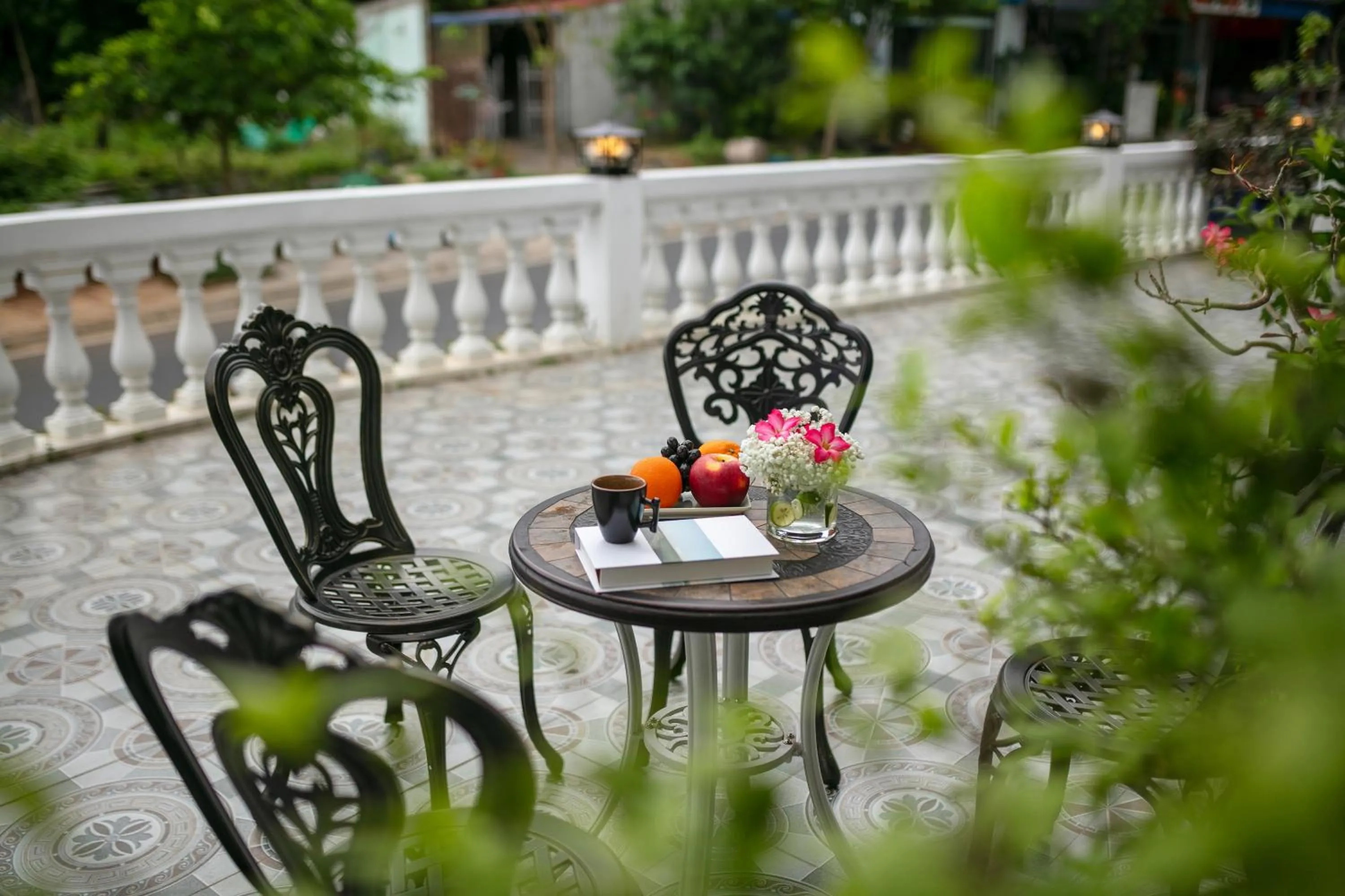 Food and drinks in Maison Cat Ba Bay View Villa