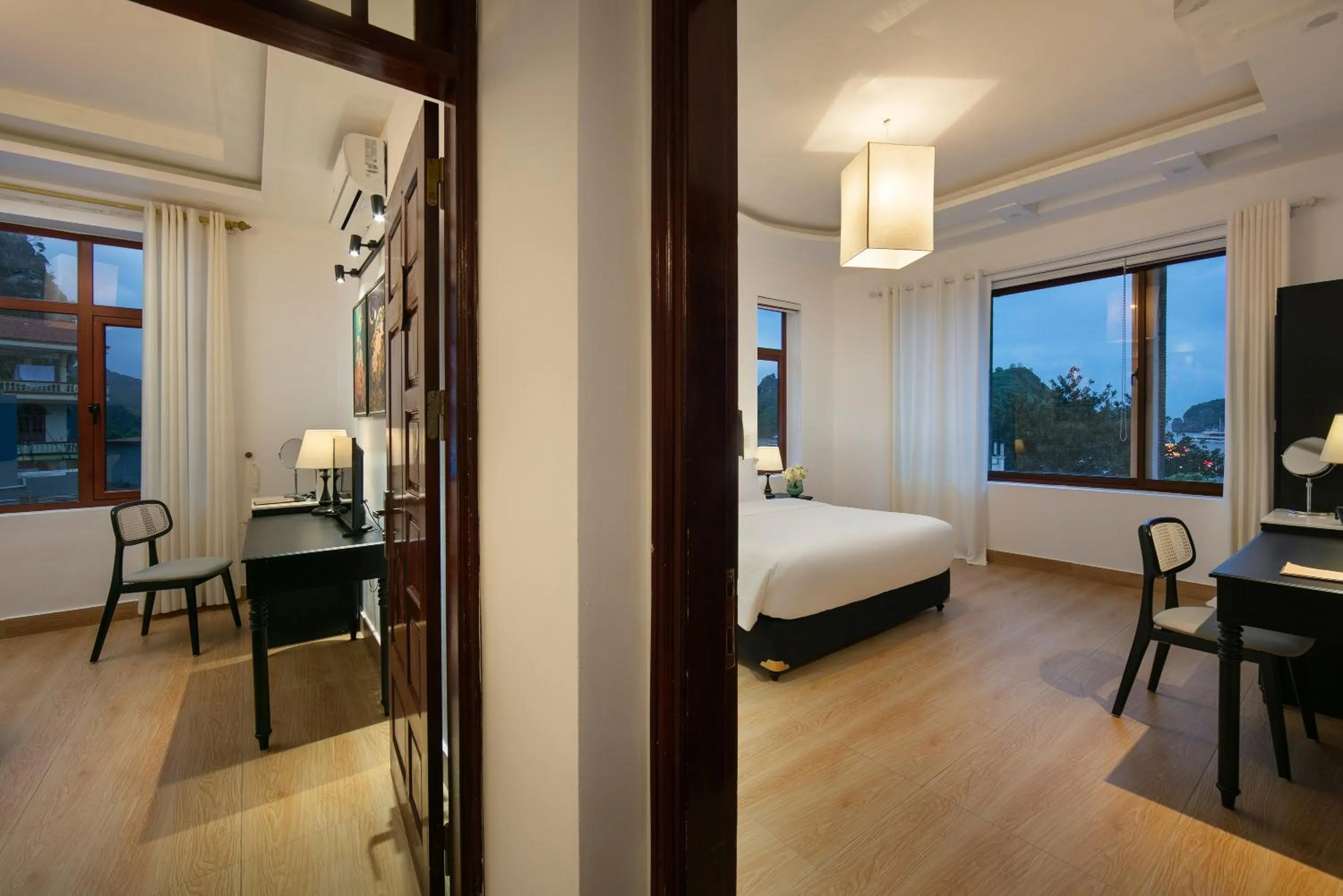 TV and multimedia, Bed in Maison Cat Ba Bay View Villa