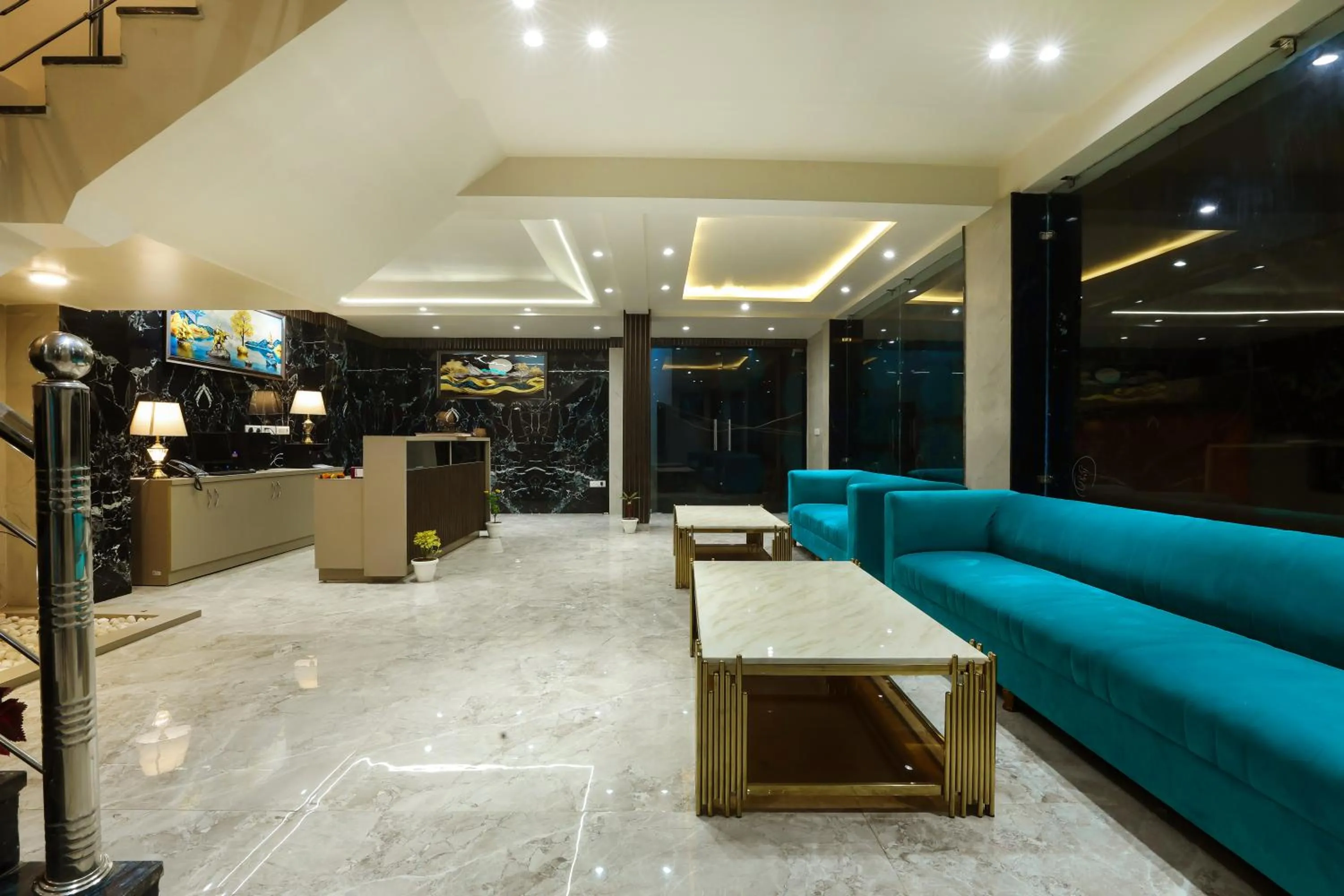 Communal lounge/ TV room in OPO Hotel Dior,Delhi Airport