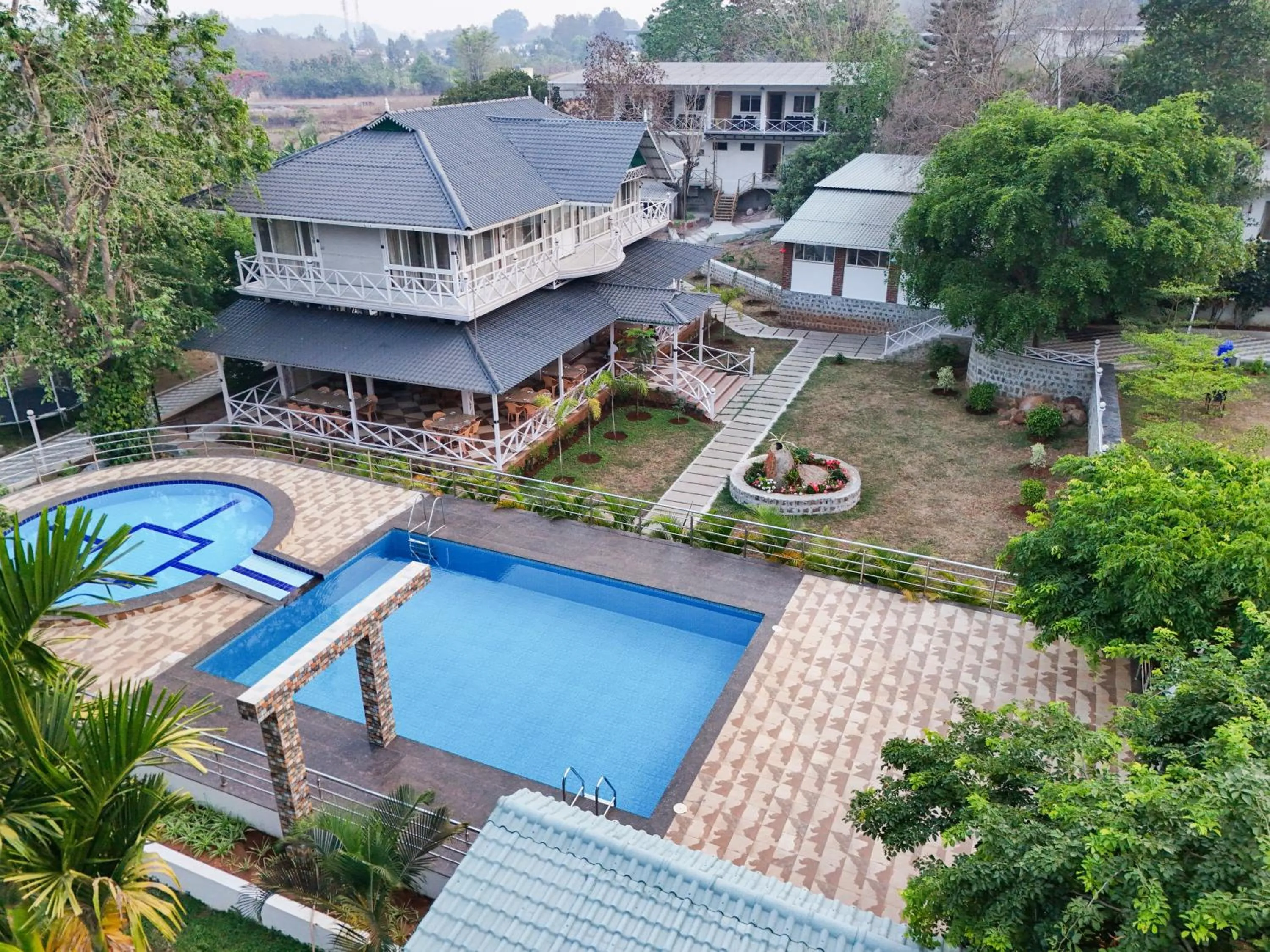 Swimming pool in MGM Whispering Wind's Yelagiri