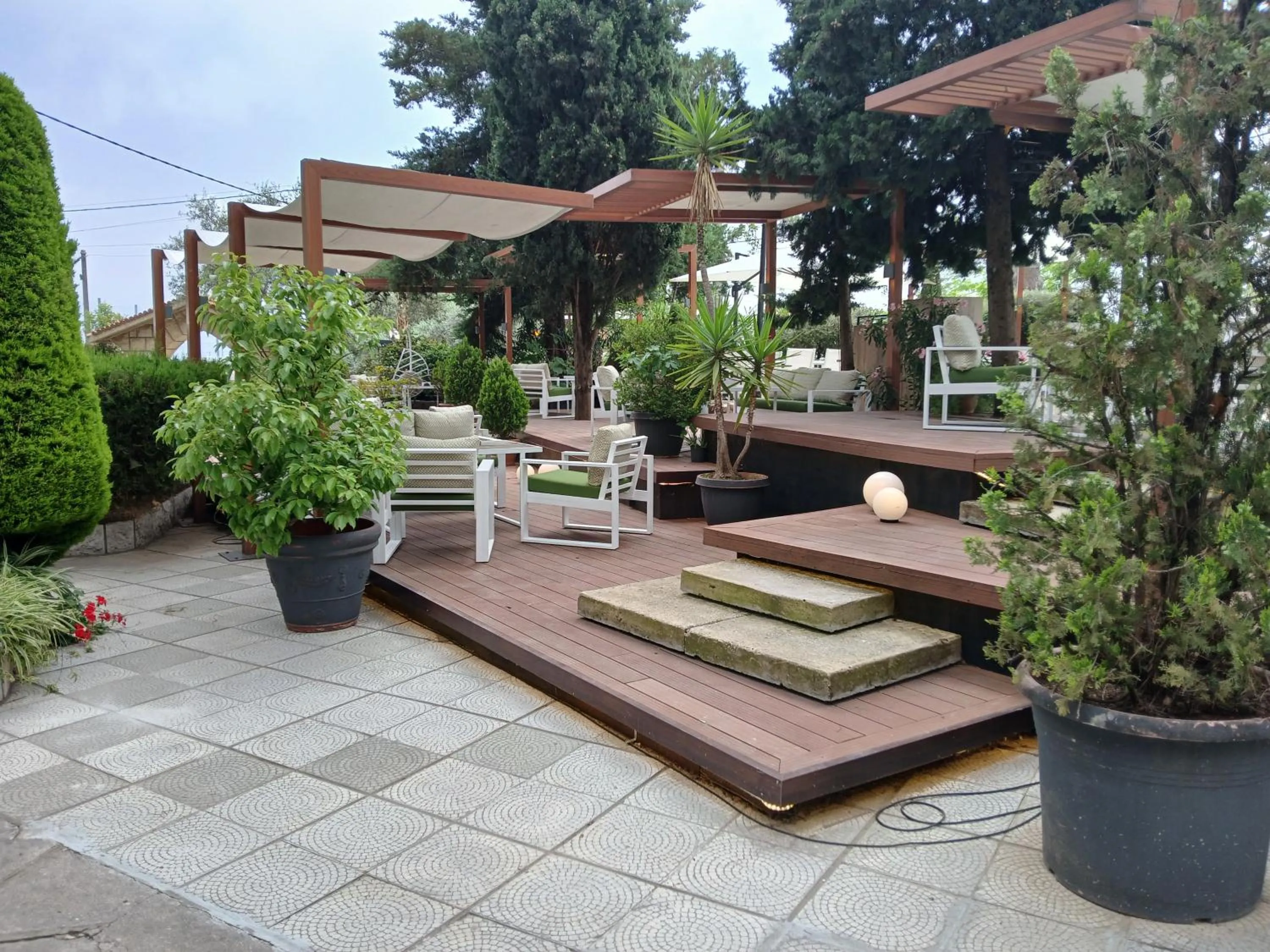 Garden in GARDEN HOTEL